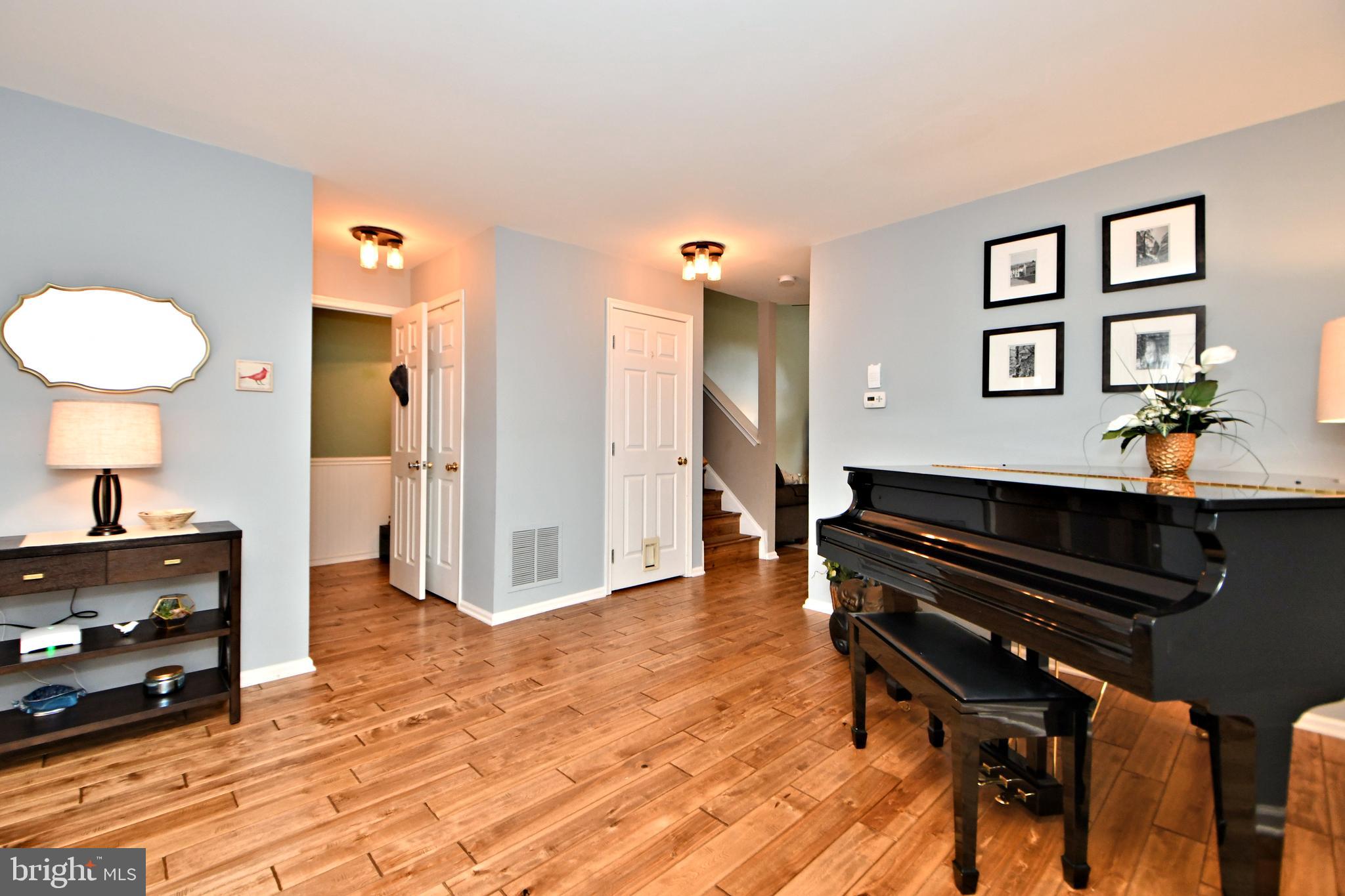 CLUB VIEW MANOR - Residential