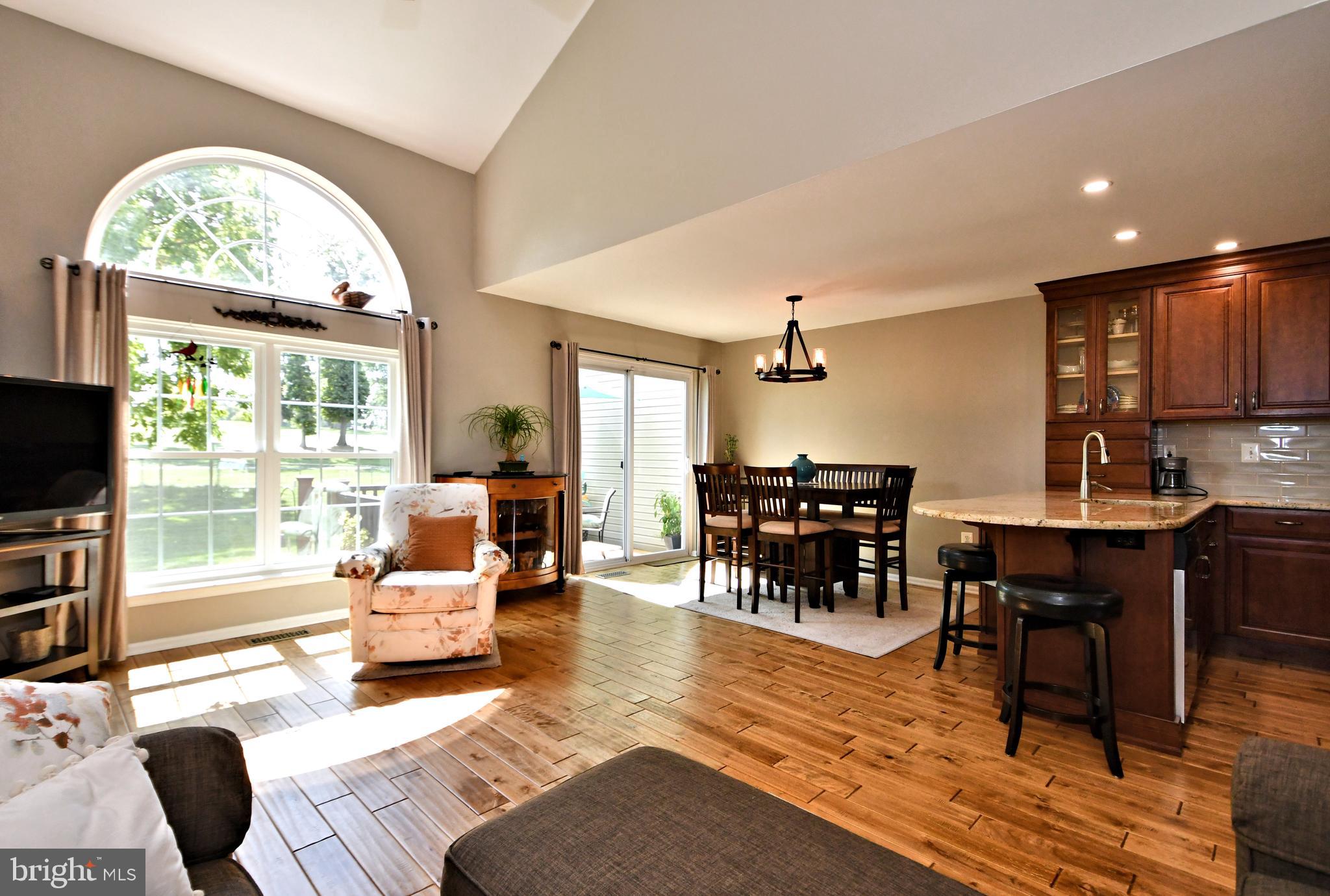 CLUB VIEW MANOR - Residential