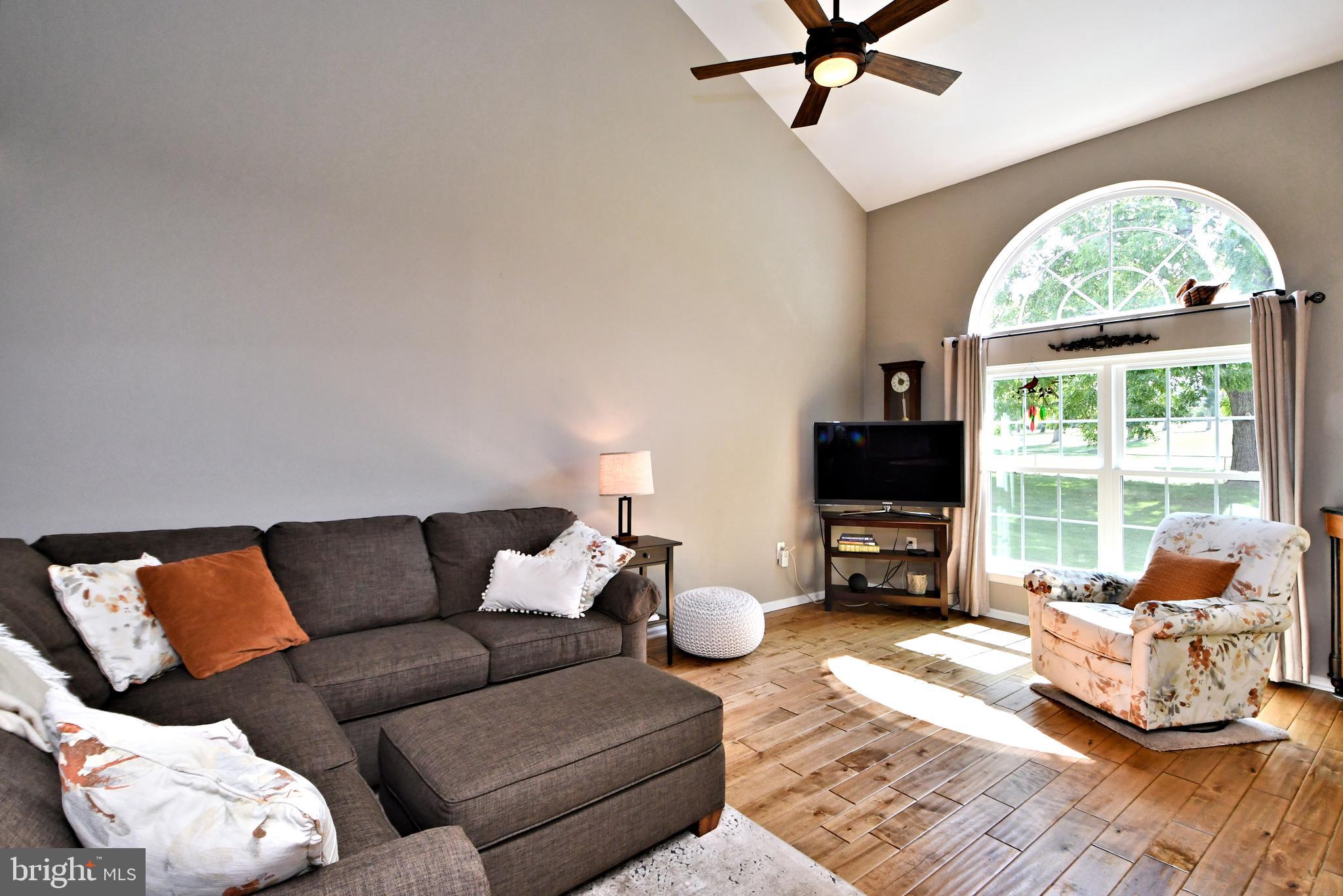 CLUB VIEW MANOR - Residential