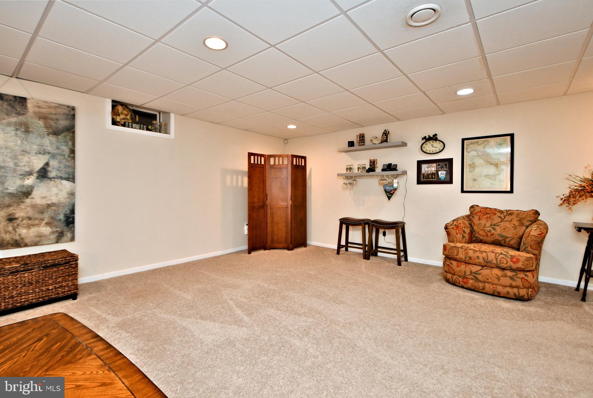 CLUB VIEW MANOR - Residential