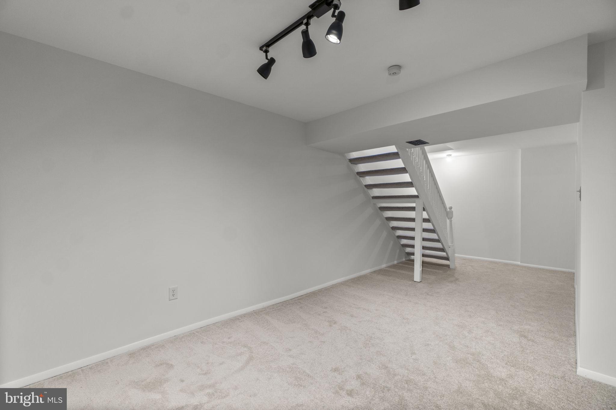 AMBER MEADOWS - Residential