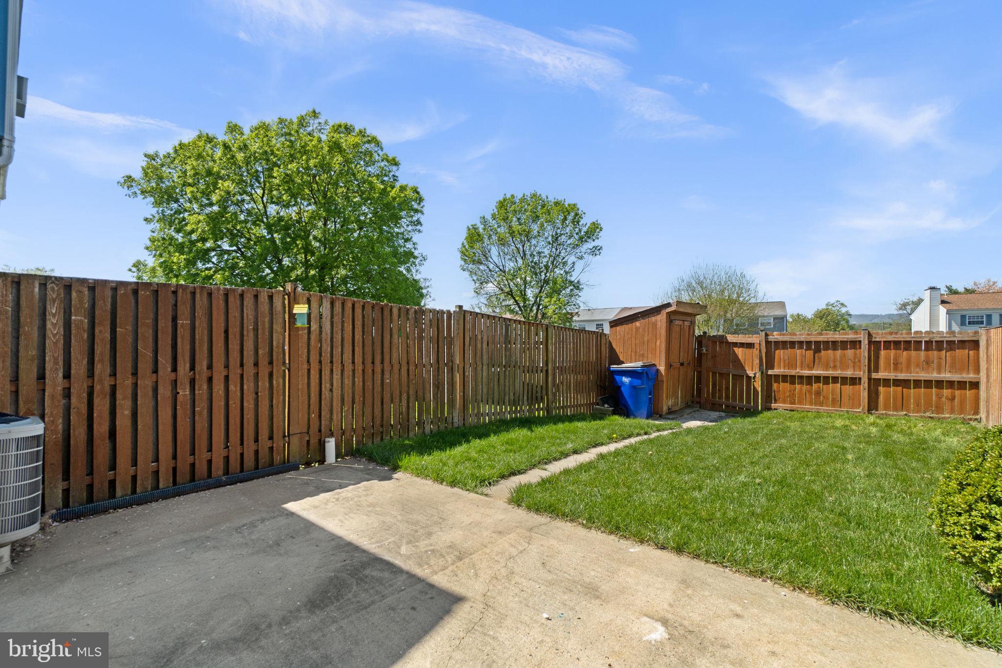 AMBER MEADOWS - Residential