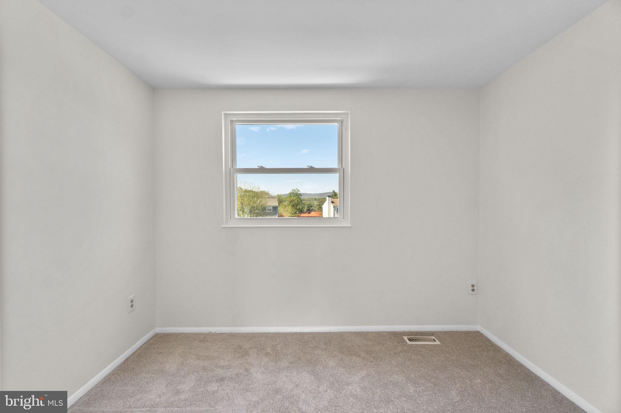 AMBER MEADOWS - Residential