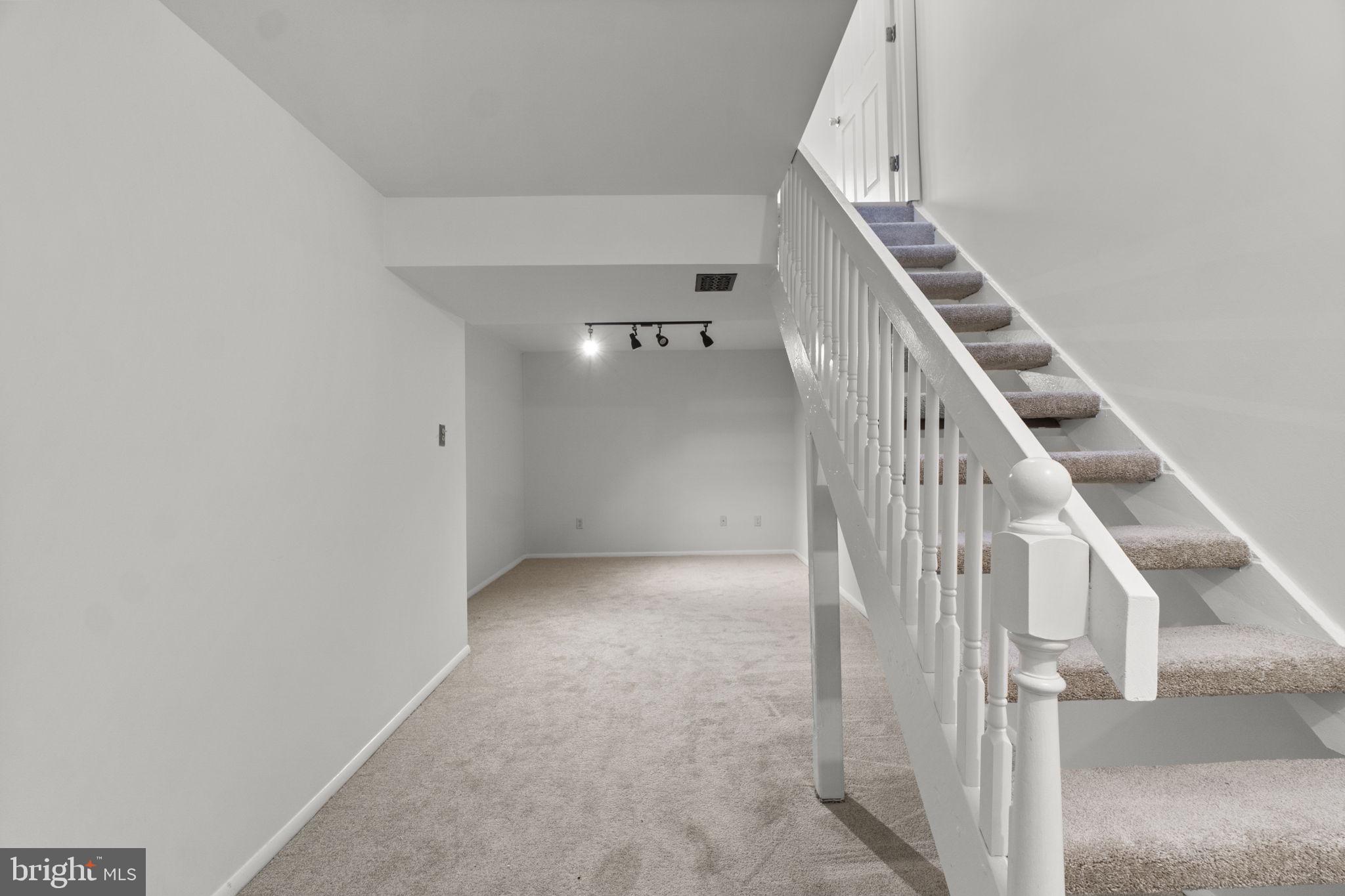 AMBER MEADOWS - Residential