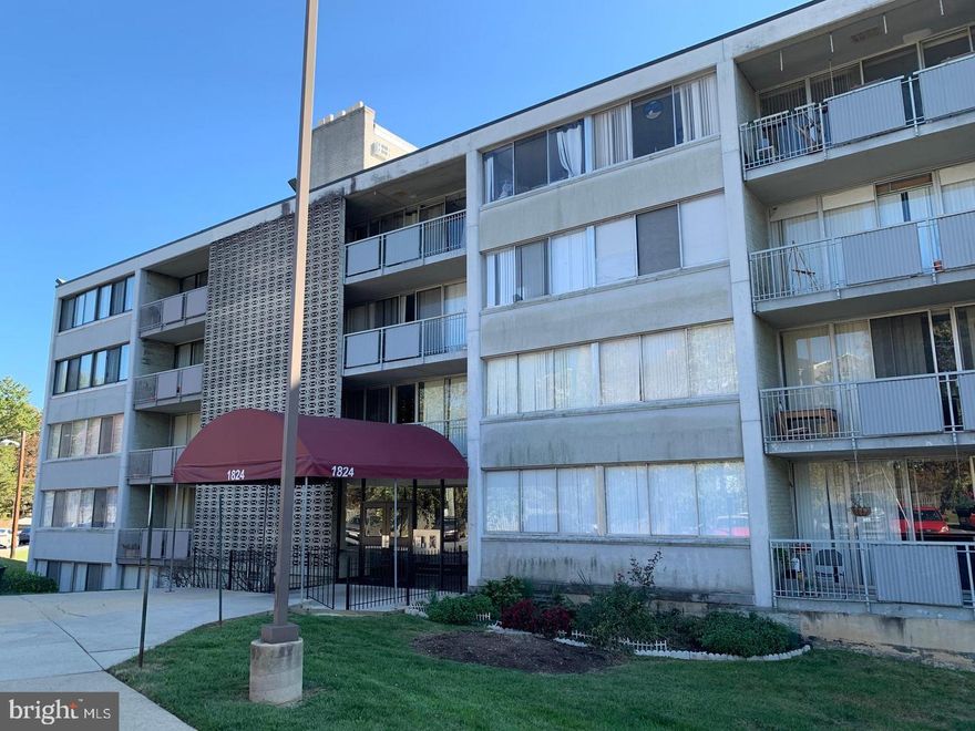 1 bedroom with 1 bathroom, great location