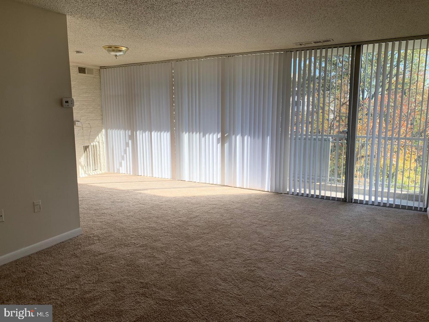 PRESIDENTIAL PARK - Residential Lease