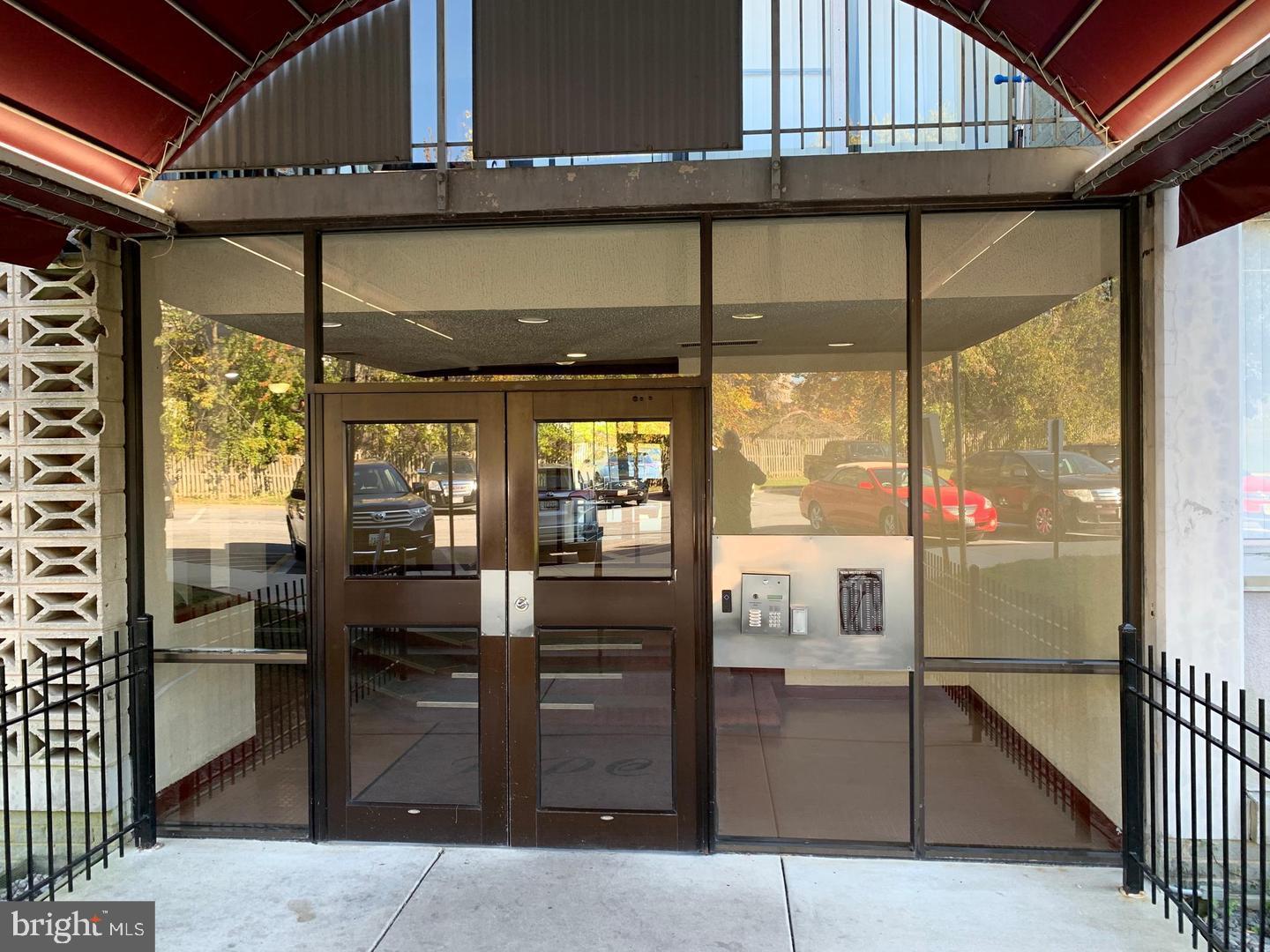 PRESIDENTIAL PARK - Residential Lease