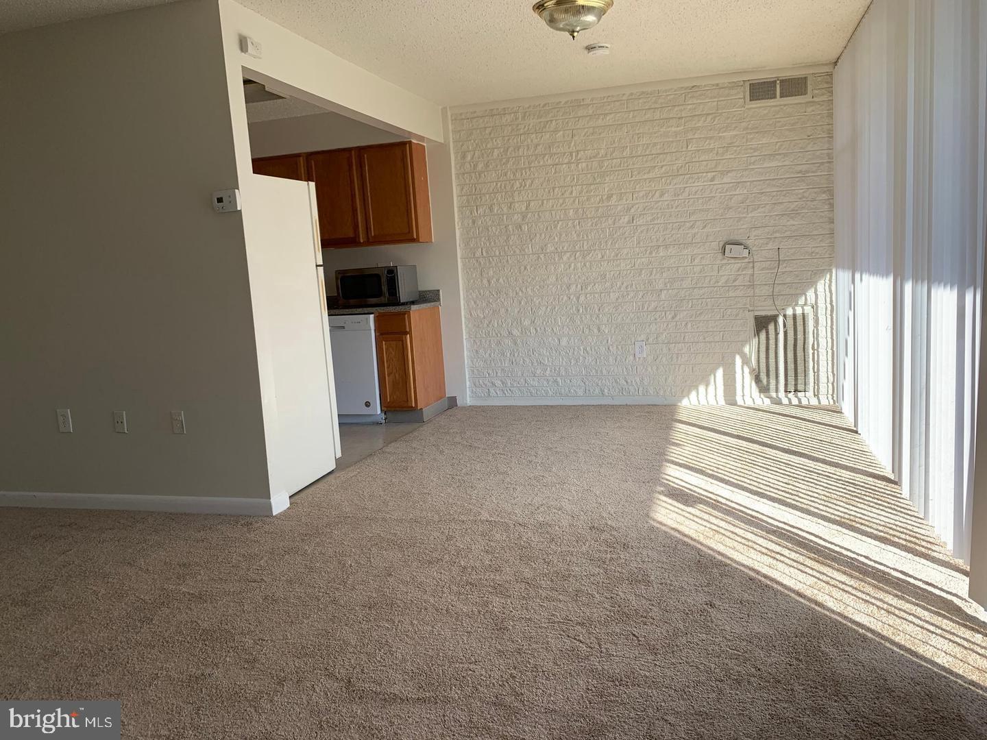 PRESIDENTIAL PARK - Residential Lease