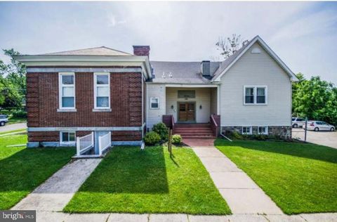 6136 MAGNOLIA AVENUE PENNSAUKEN NJ 08109