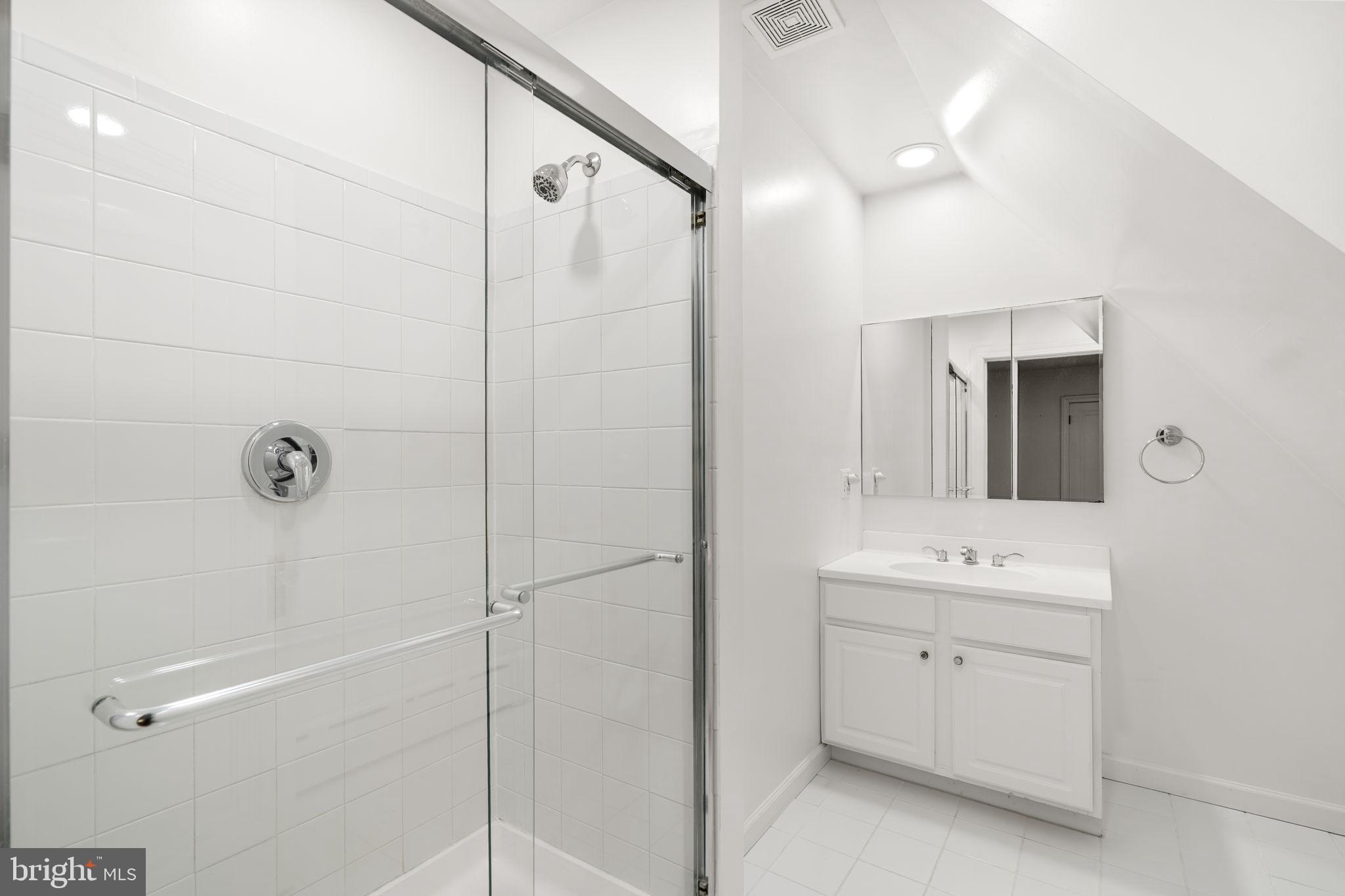 SOMERSET HEIGHTS - Residential Lease