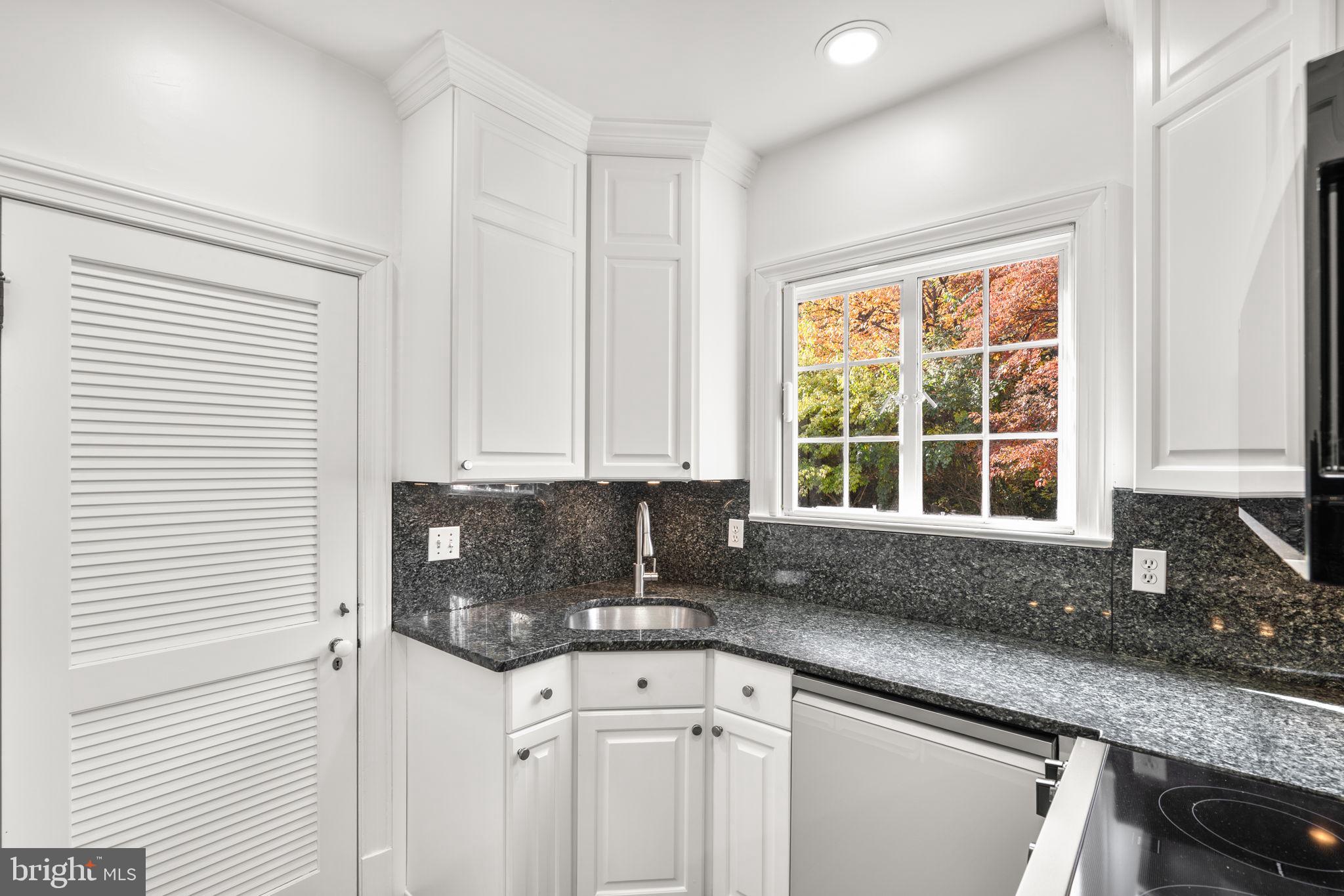 SOMERSET HEIGHTS - Residential Lease