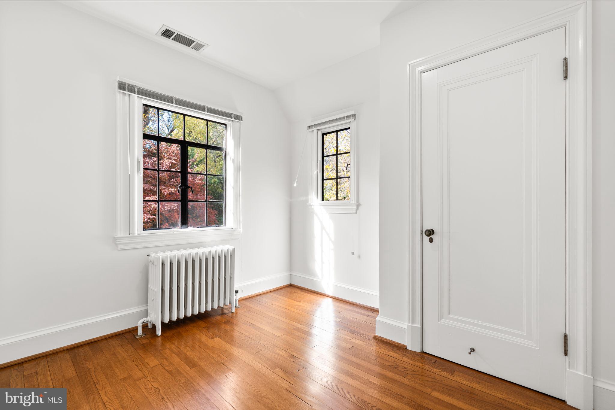 SOMERSET HEIGHTS - Residential Lease