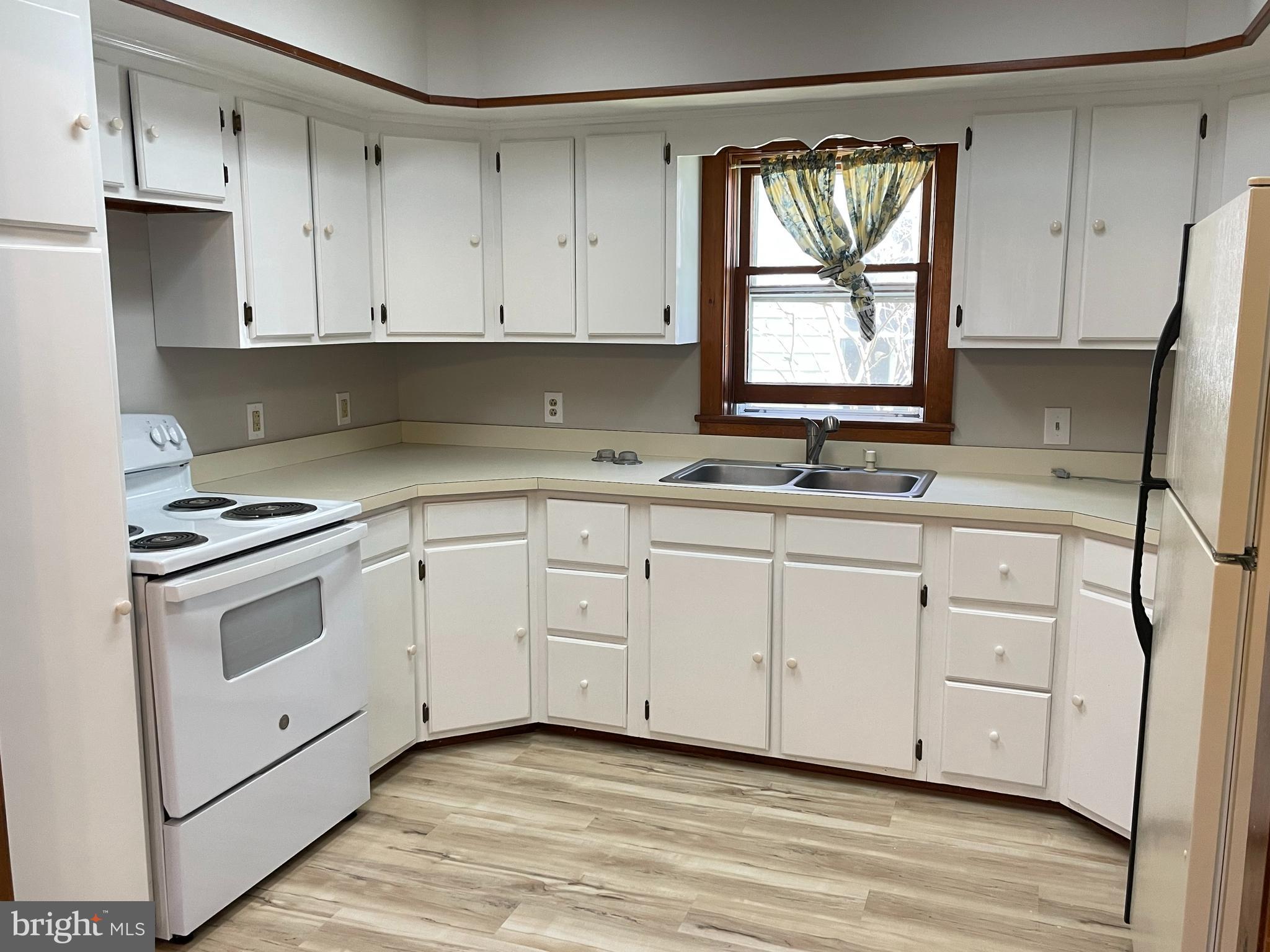 HISTORIC DISTRICT - WEST END - Residential Lease