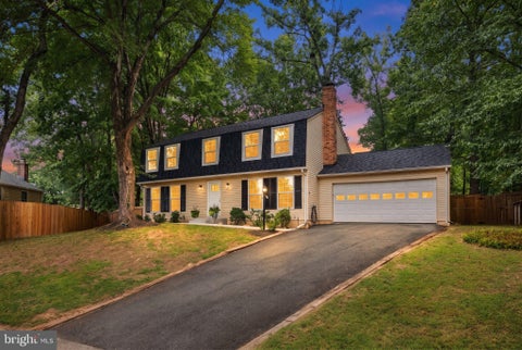 Photo of 2283 Dosinia Court, RESTON, VA 20191 (MLS # VAFX2340624)