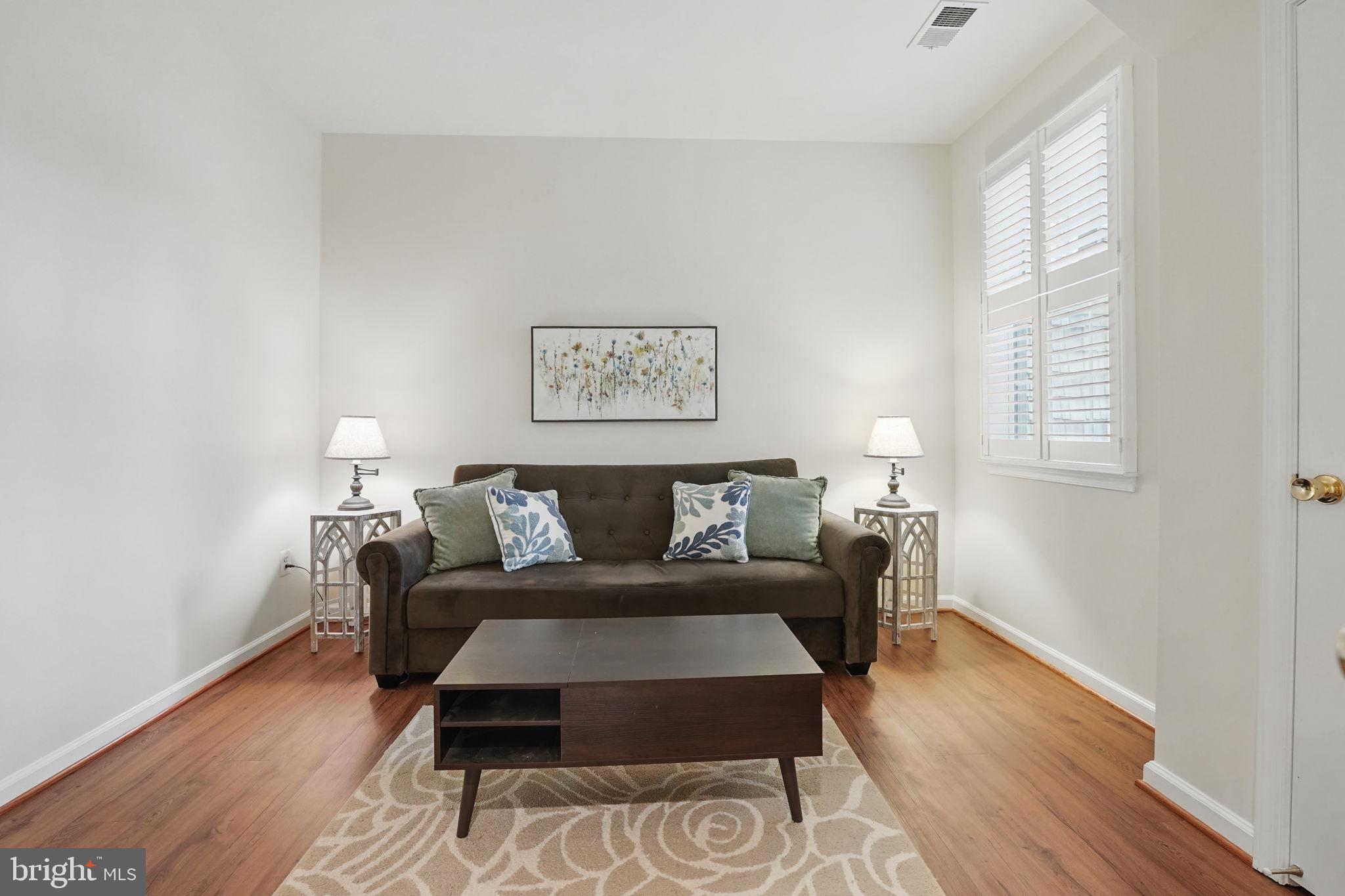 BELMONT BAY - Residential