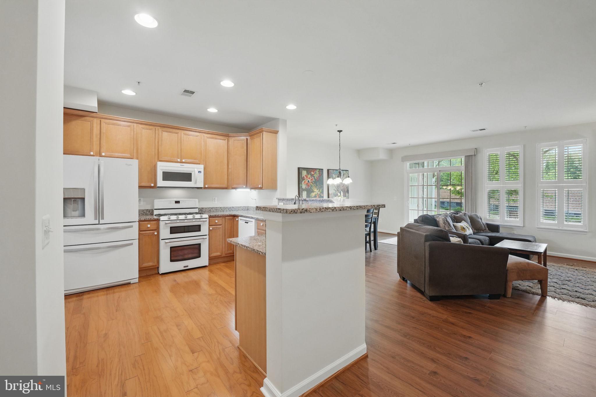 BELMONT BAY - Residential