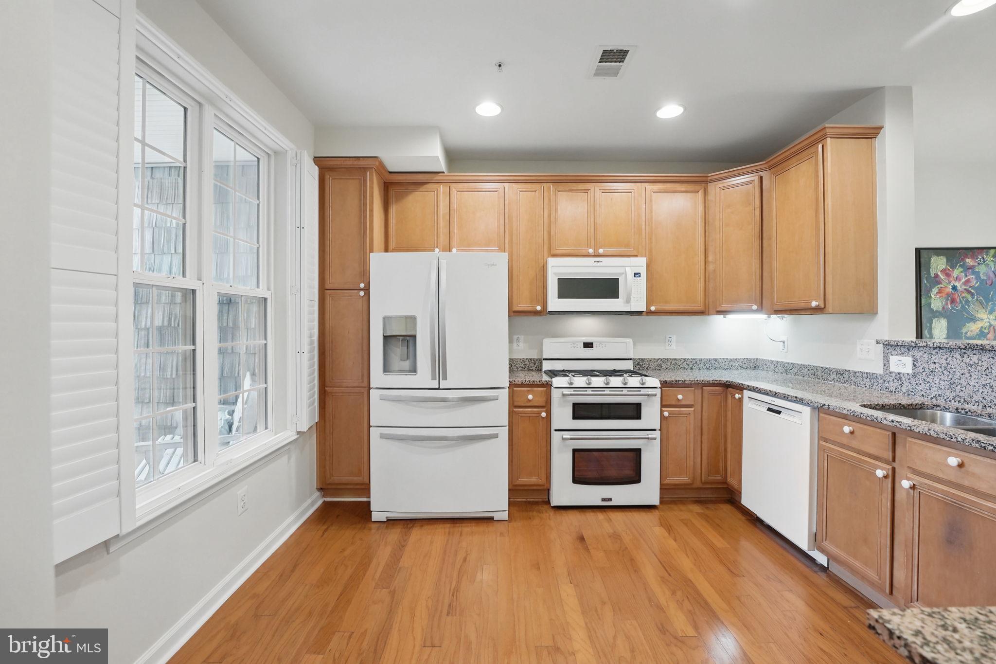 BELMONT BAY - Residential