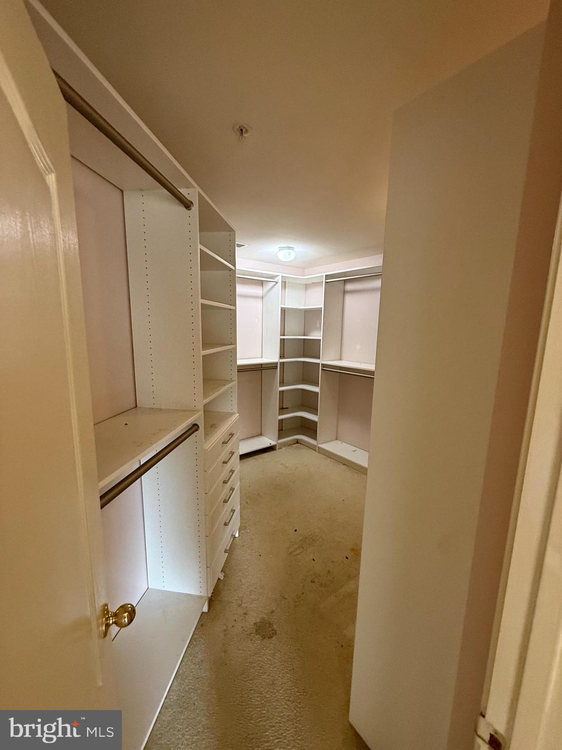 HILLANTRAE - Residential