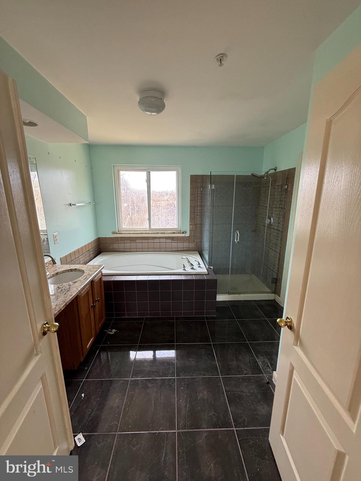 HILLANTRAE - Residential