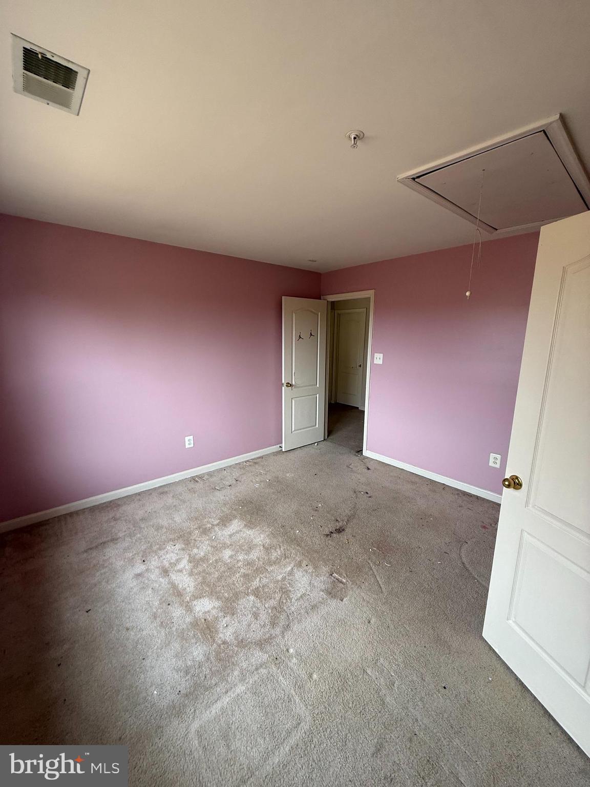 HILLANTRAE - Residential