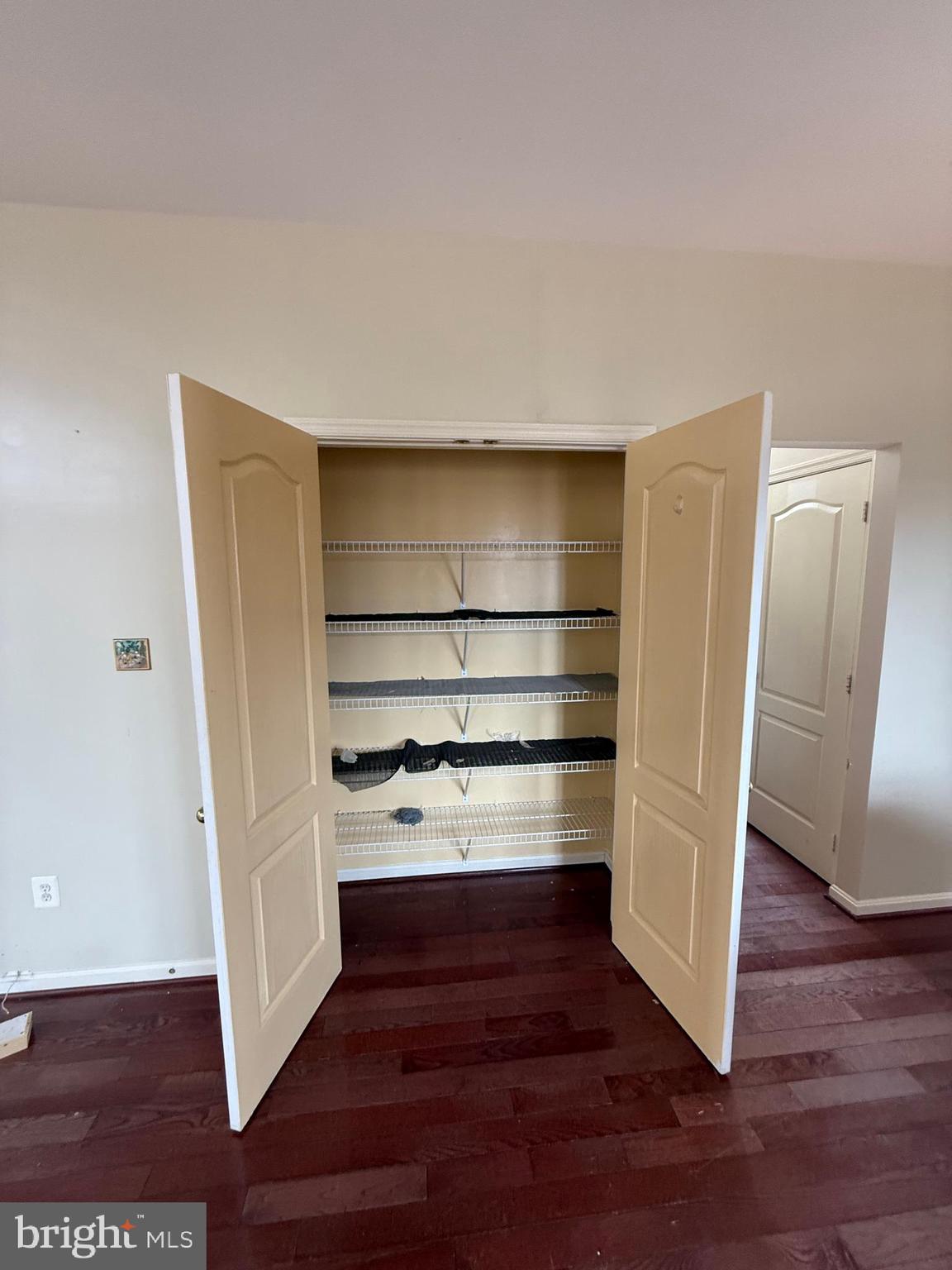 HILLANTRAE - Residential