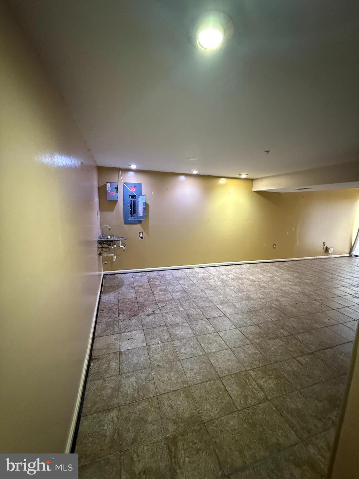 HILLANTRAE - Residential