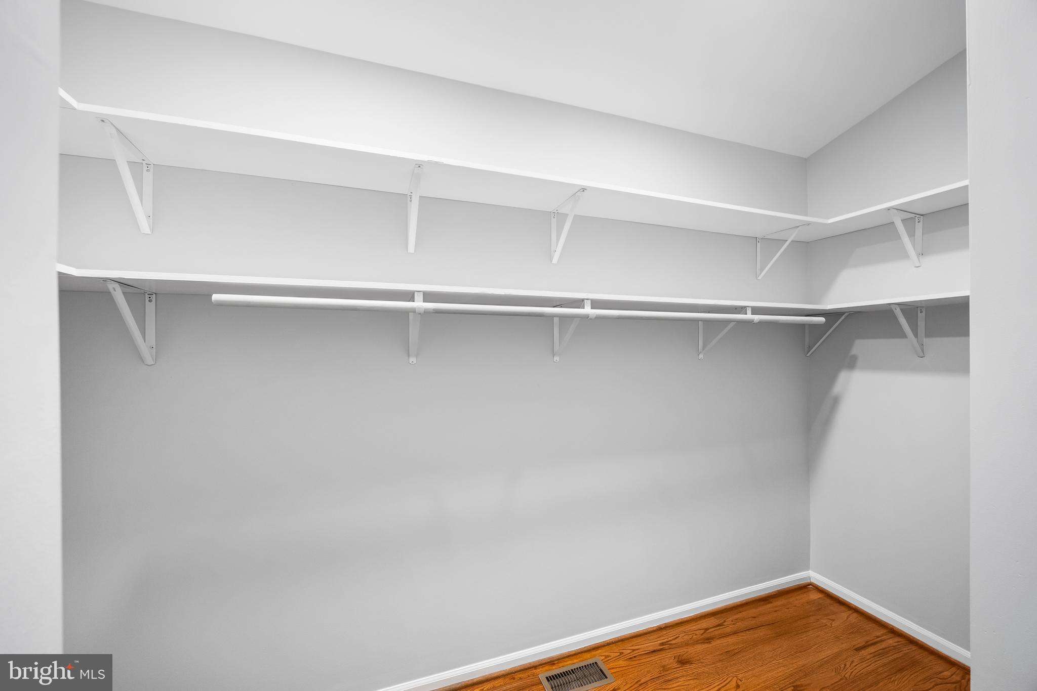 HUNTERS RUN - Residential