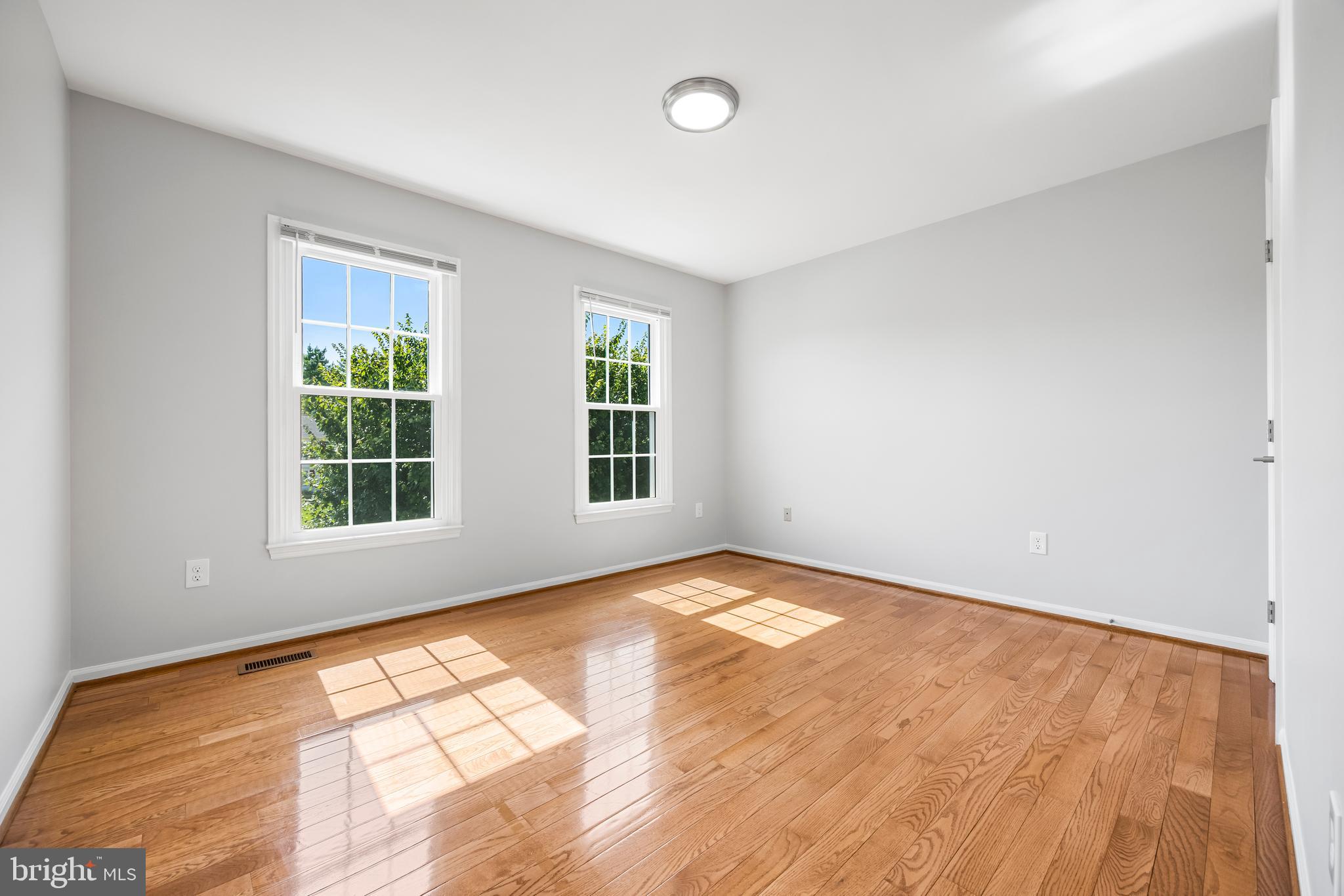 HUNTERS RUN - Residential