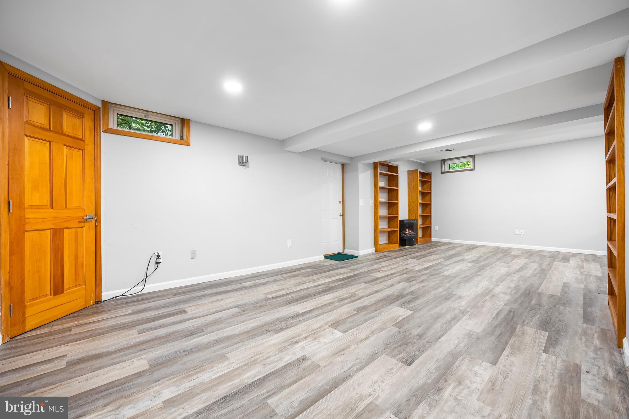 HUNTERS RUN - Residential