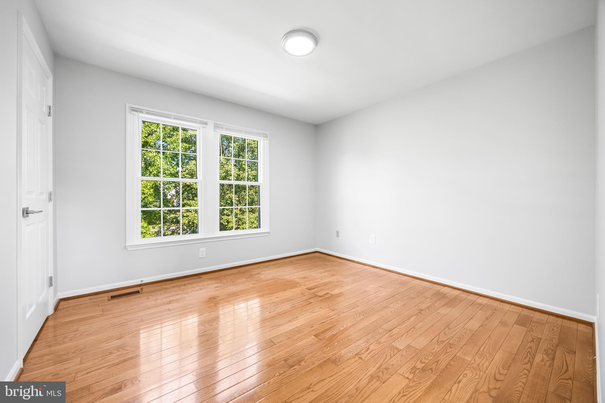 HUNTERS RUN - Residential