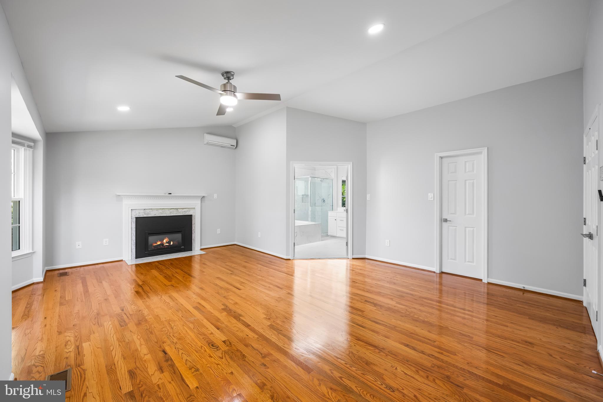 HUNTERS RUN - Residential