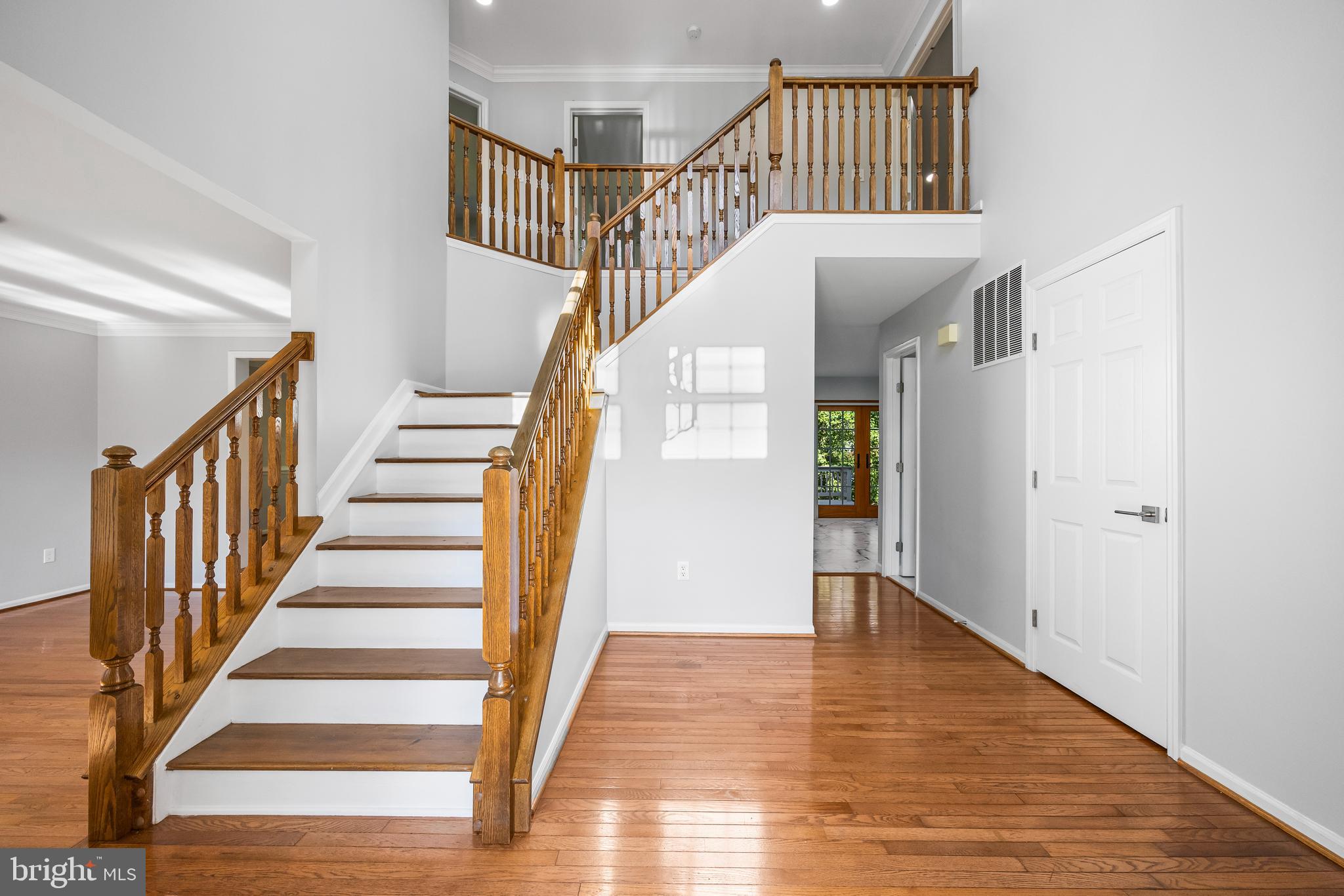 6 WINELEAF COURT