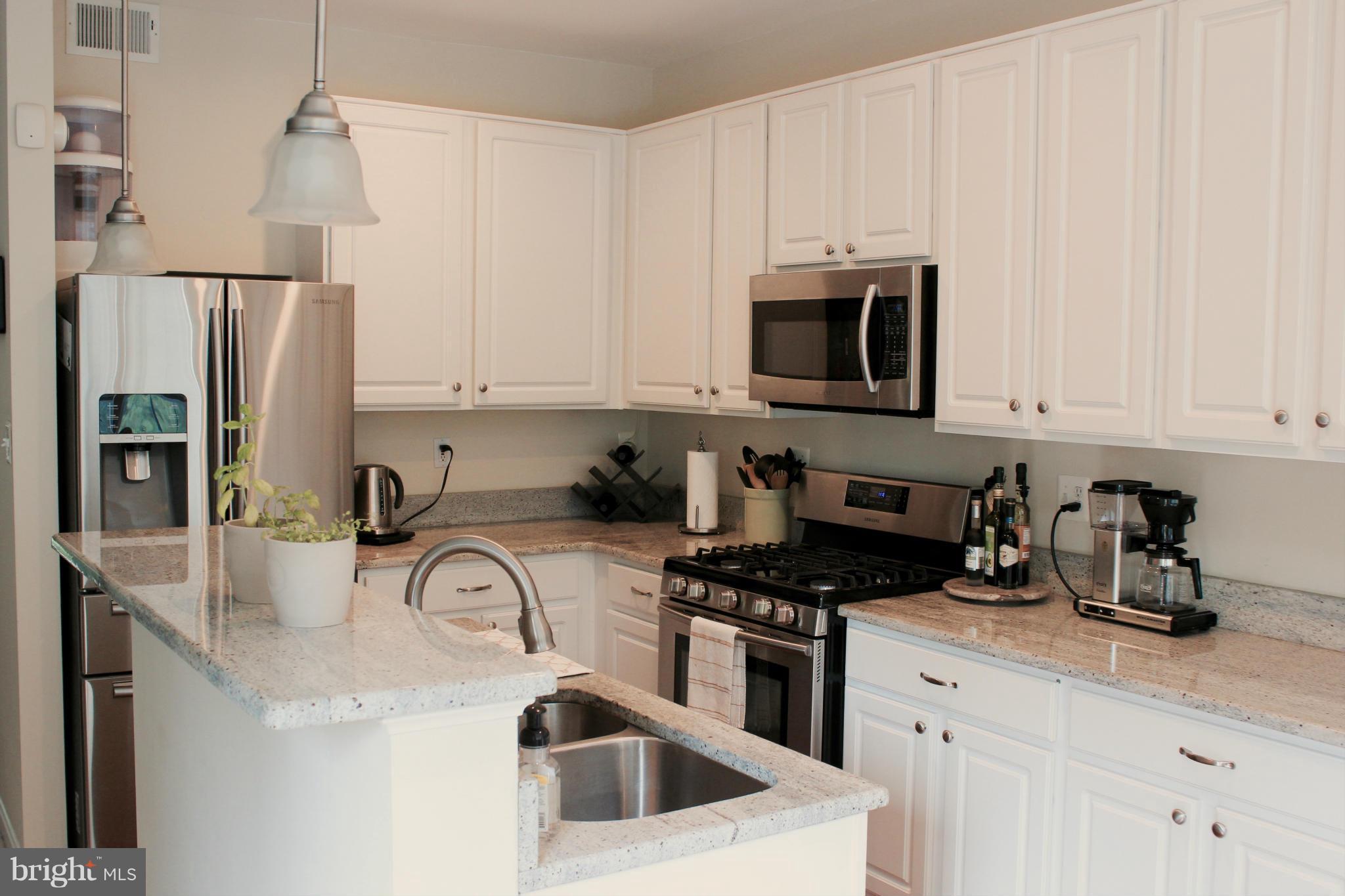 SIGNATURE AT BROADLANDS - Residential