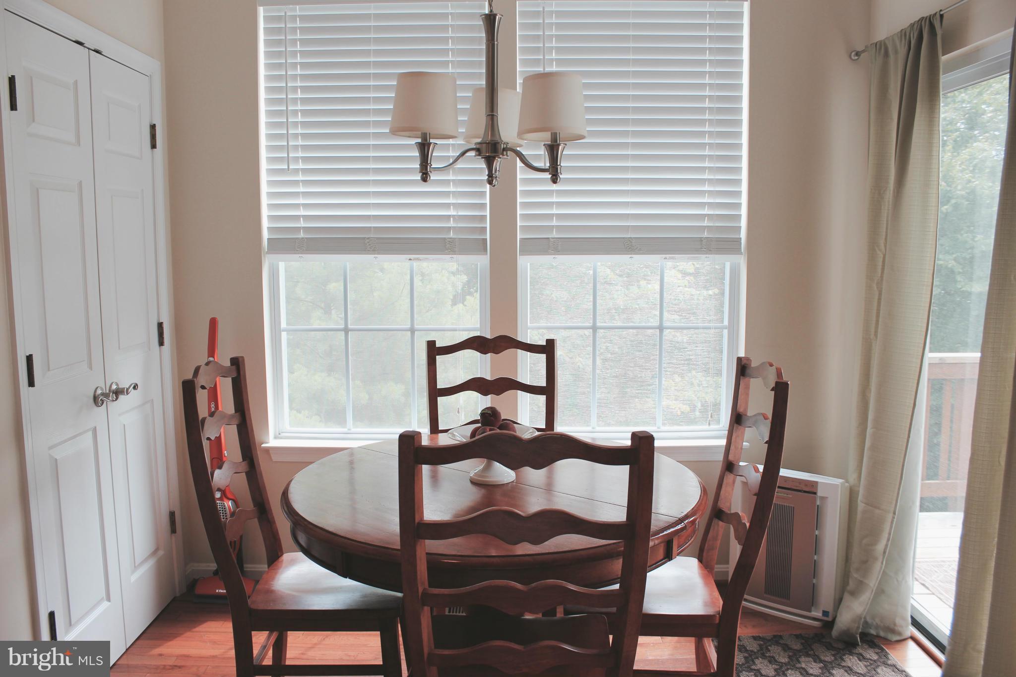 SIGNATURE AT BROADLANDS - Residential