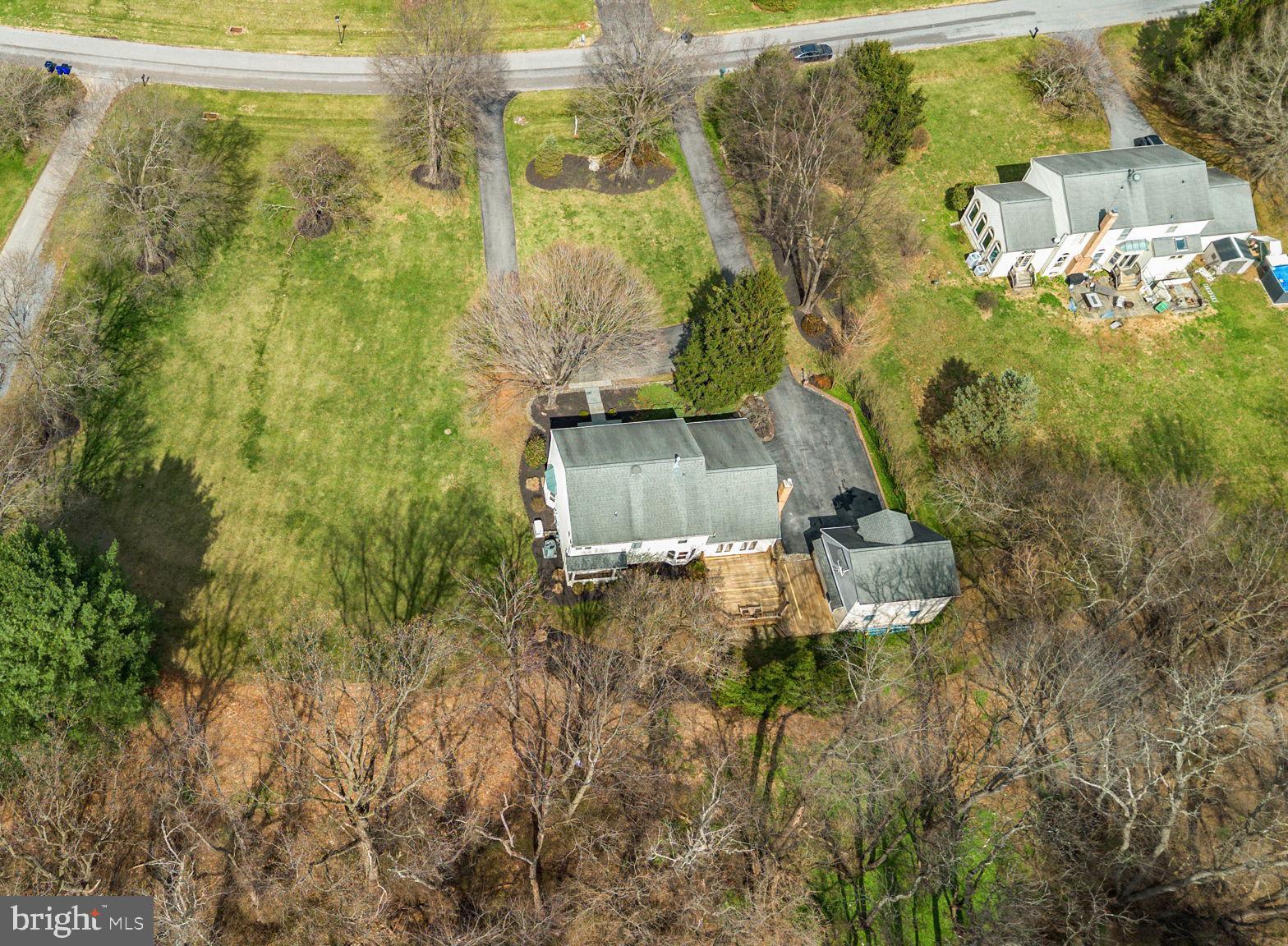 ROLLING KNOLLS - Residential