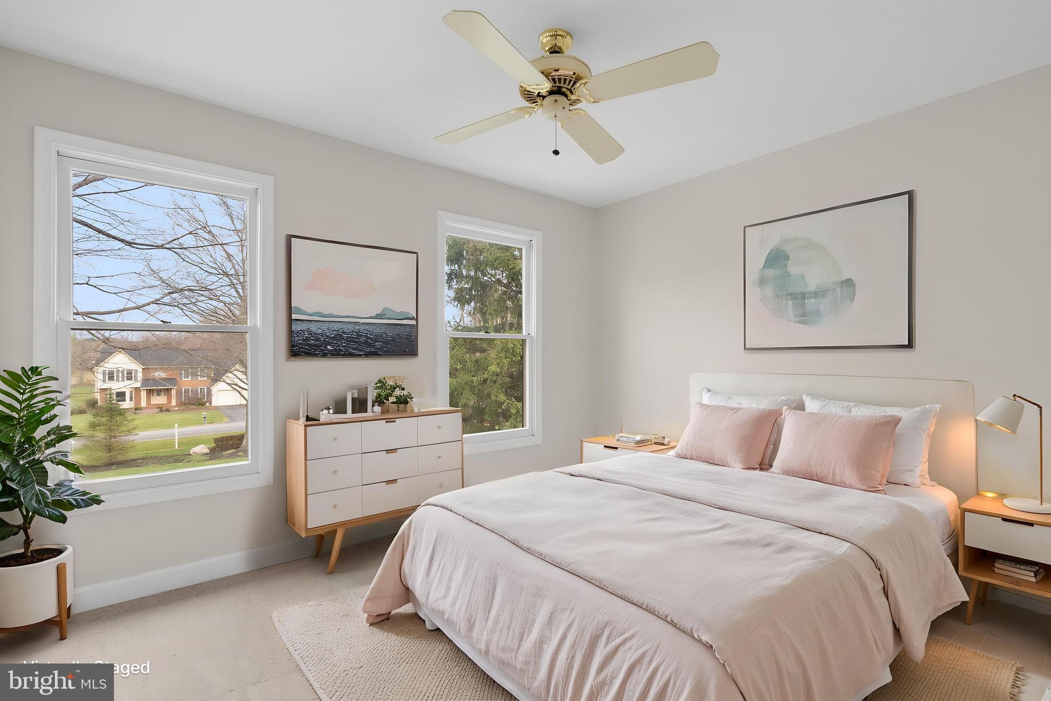 ROLLING KNOLLS - Residential