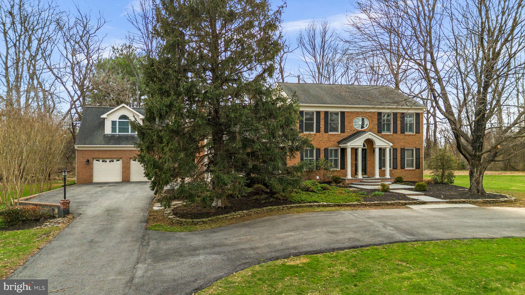 ROLLING KNOLLS - Residential