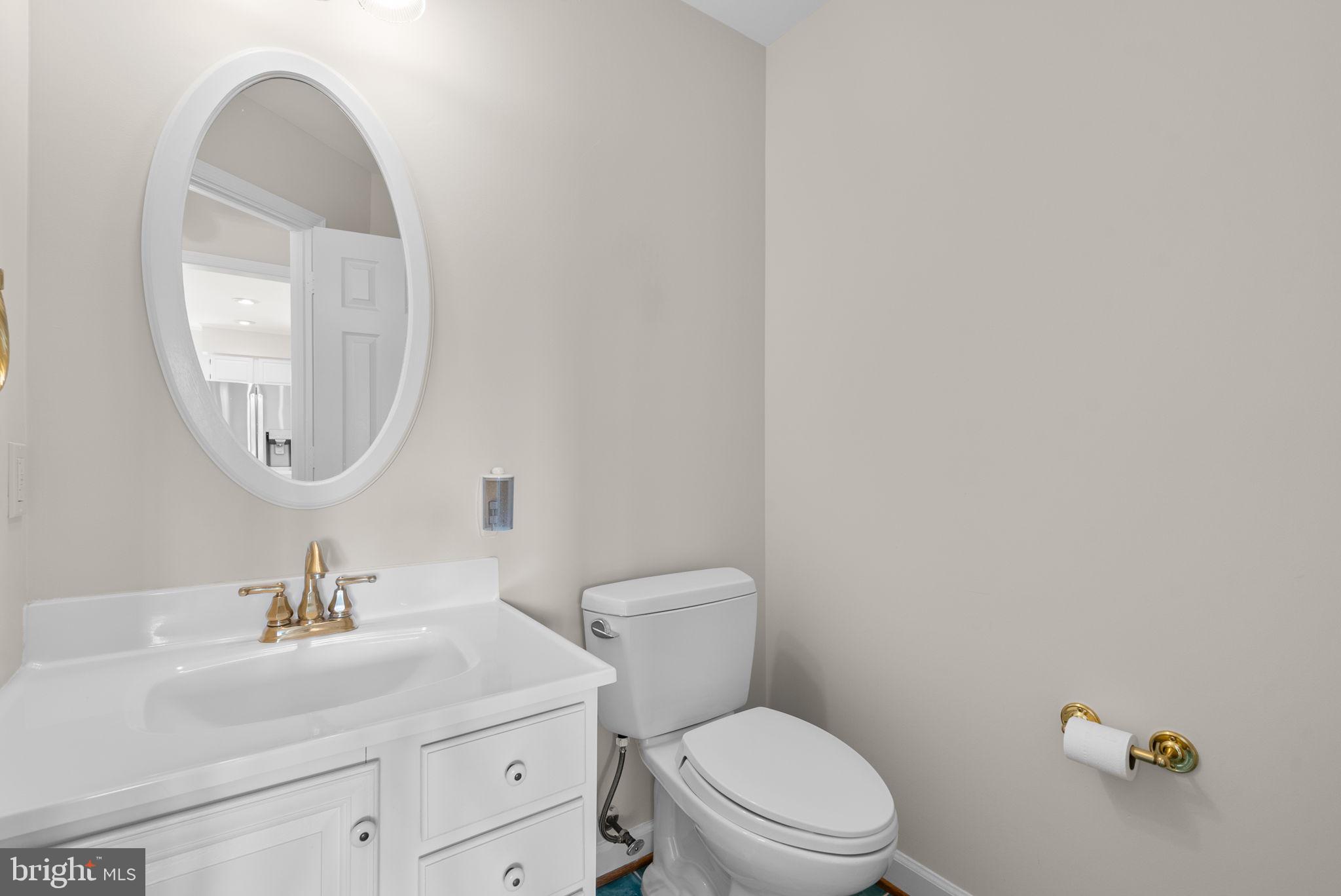 ROLLING KNOLLS - Residential