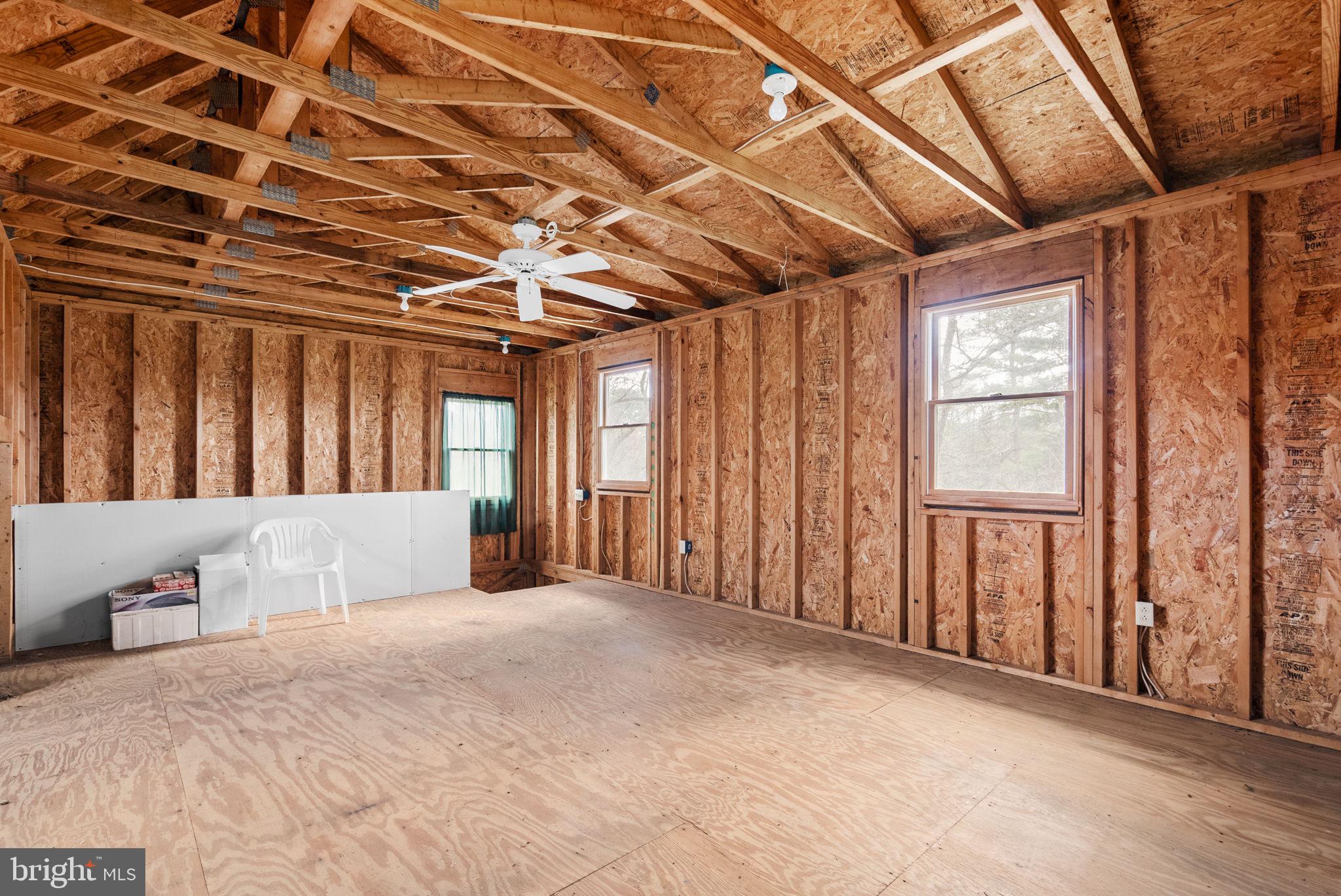 ROLLING KNOLLS - Residential