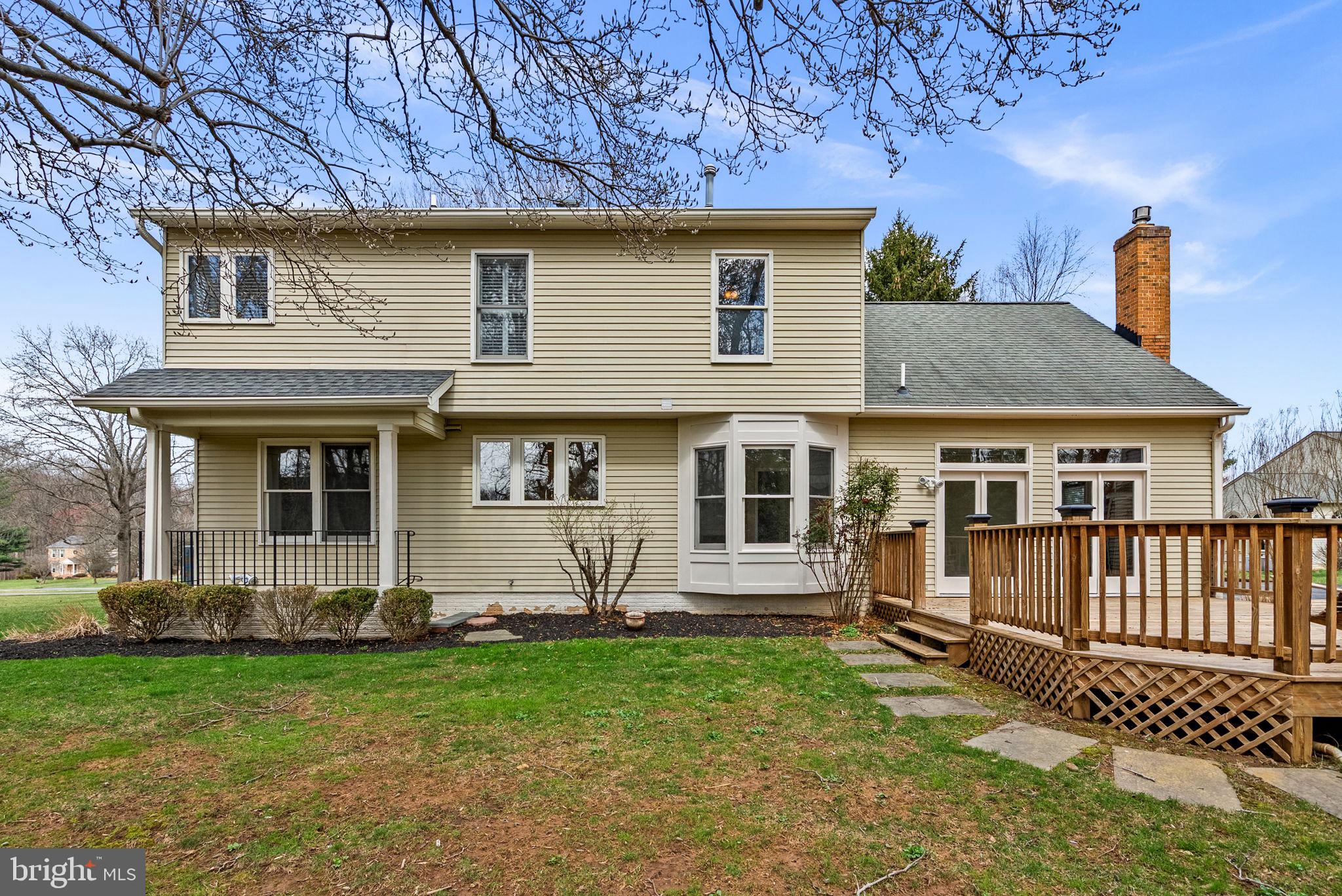 ROLLING KNOLLS - Residential