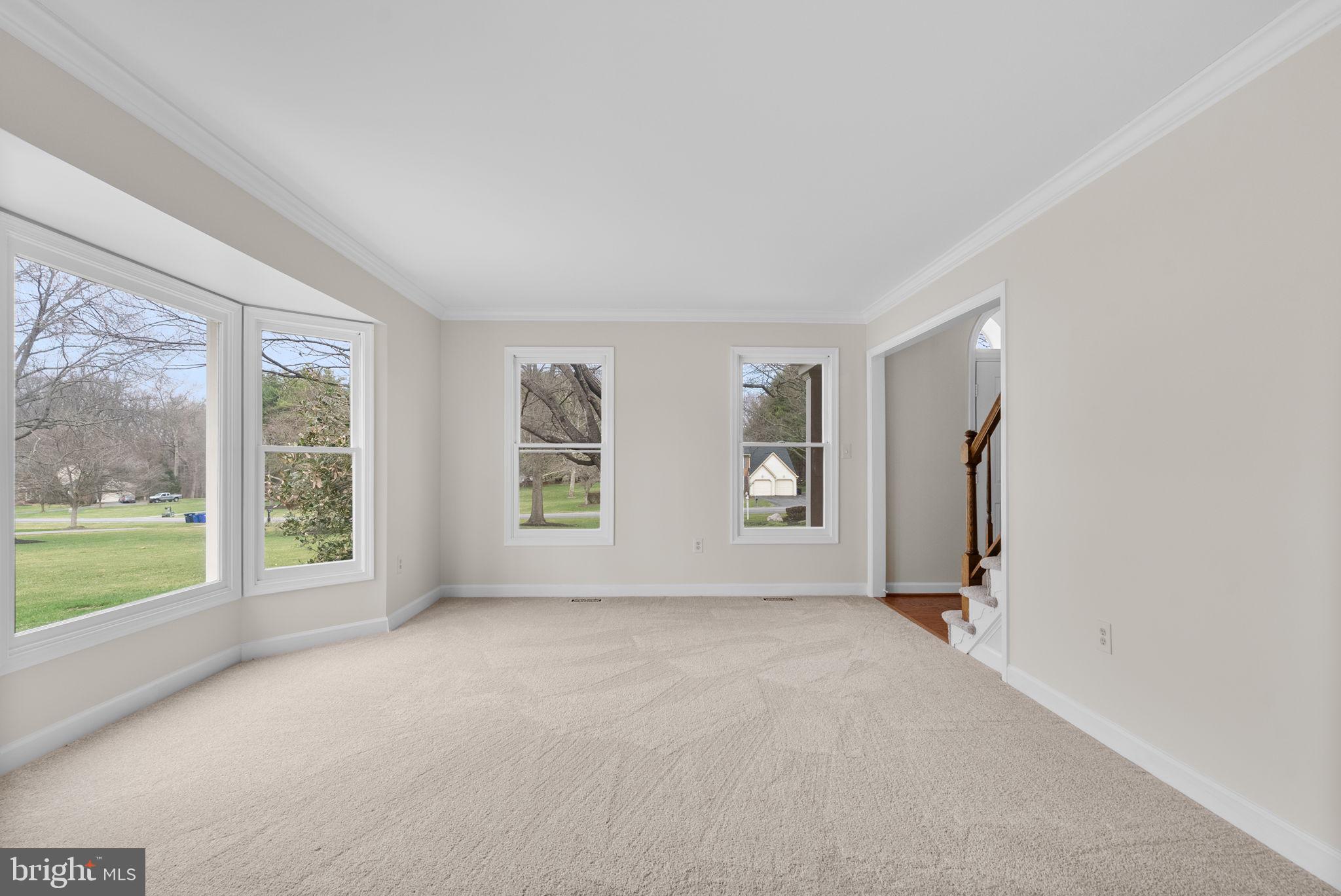 ROLLING KNOLLS - Residential