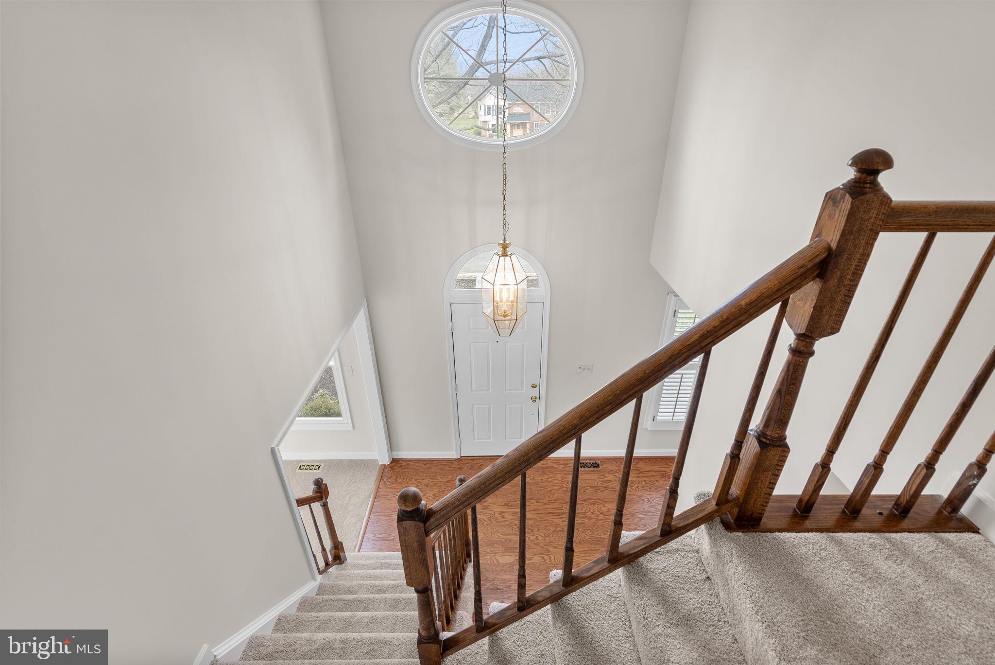 ROLLING KNOLLS - Residential