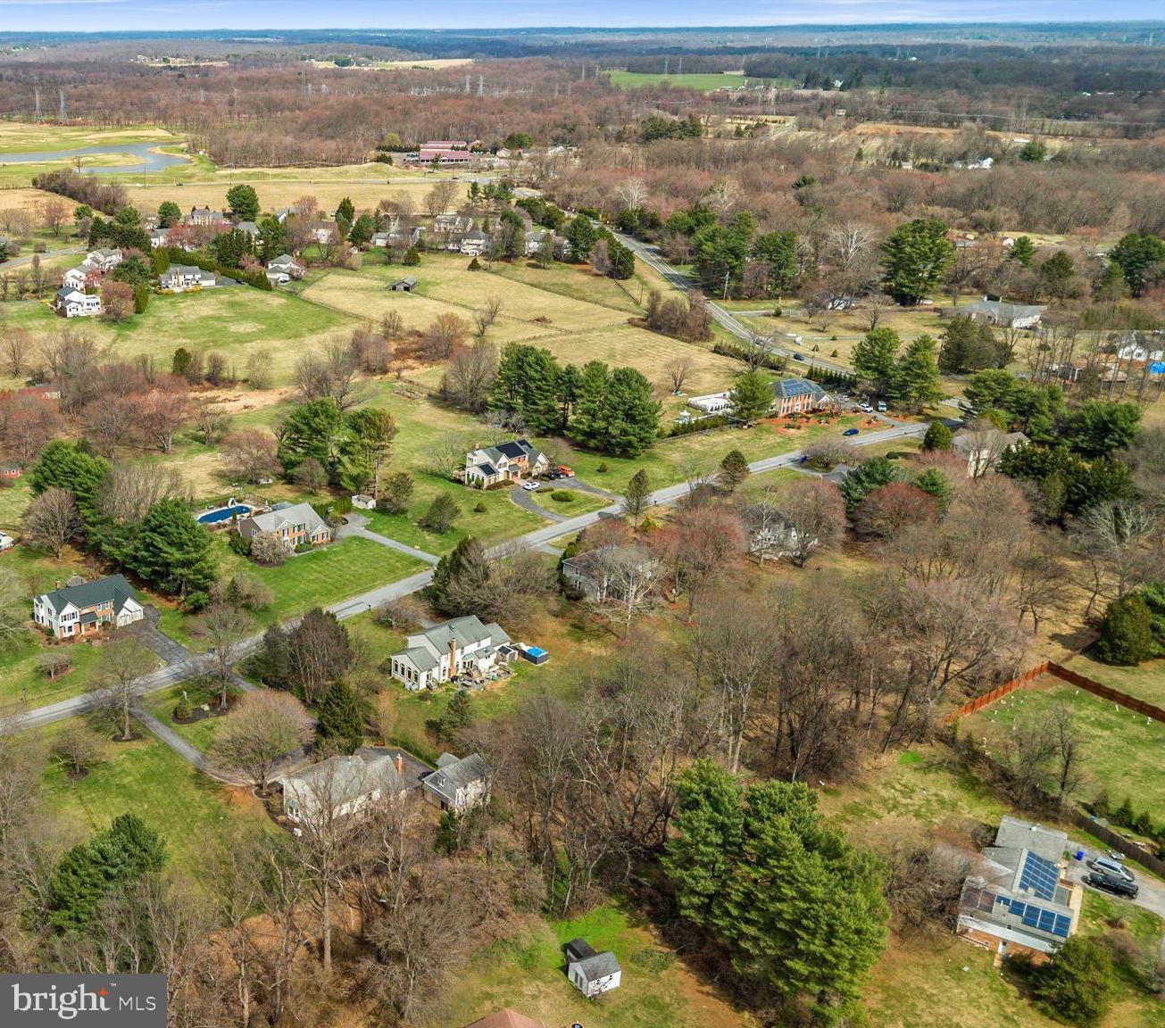 ROLLING KNOLLS - Residential