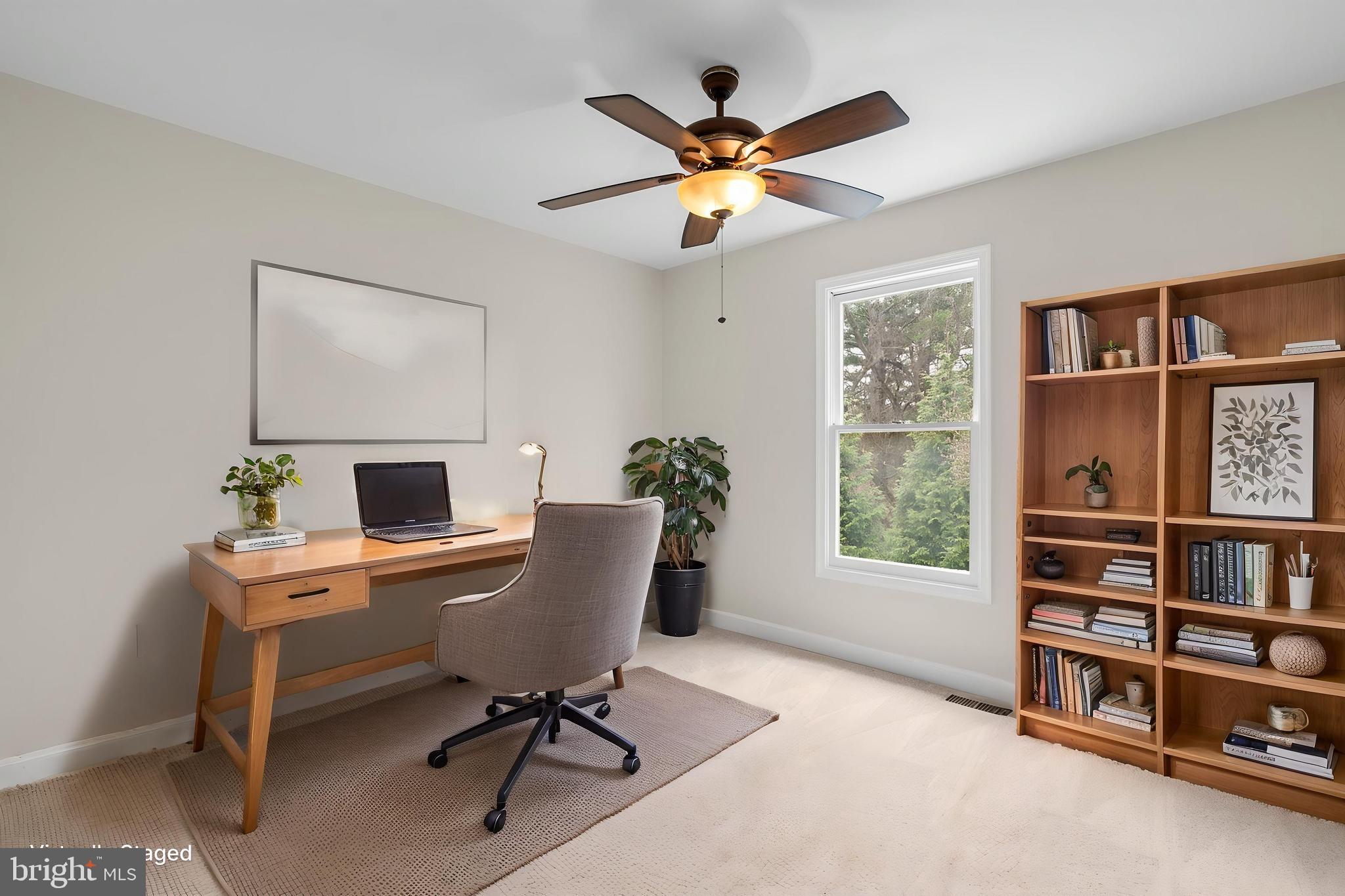 ROLLING KNOLLS - Residential