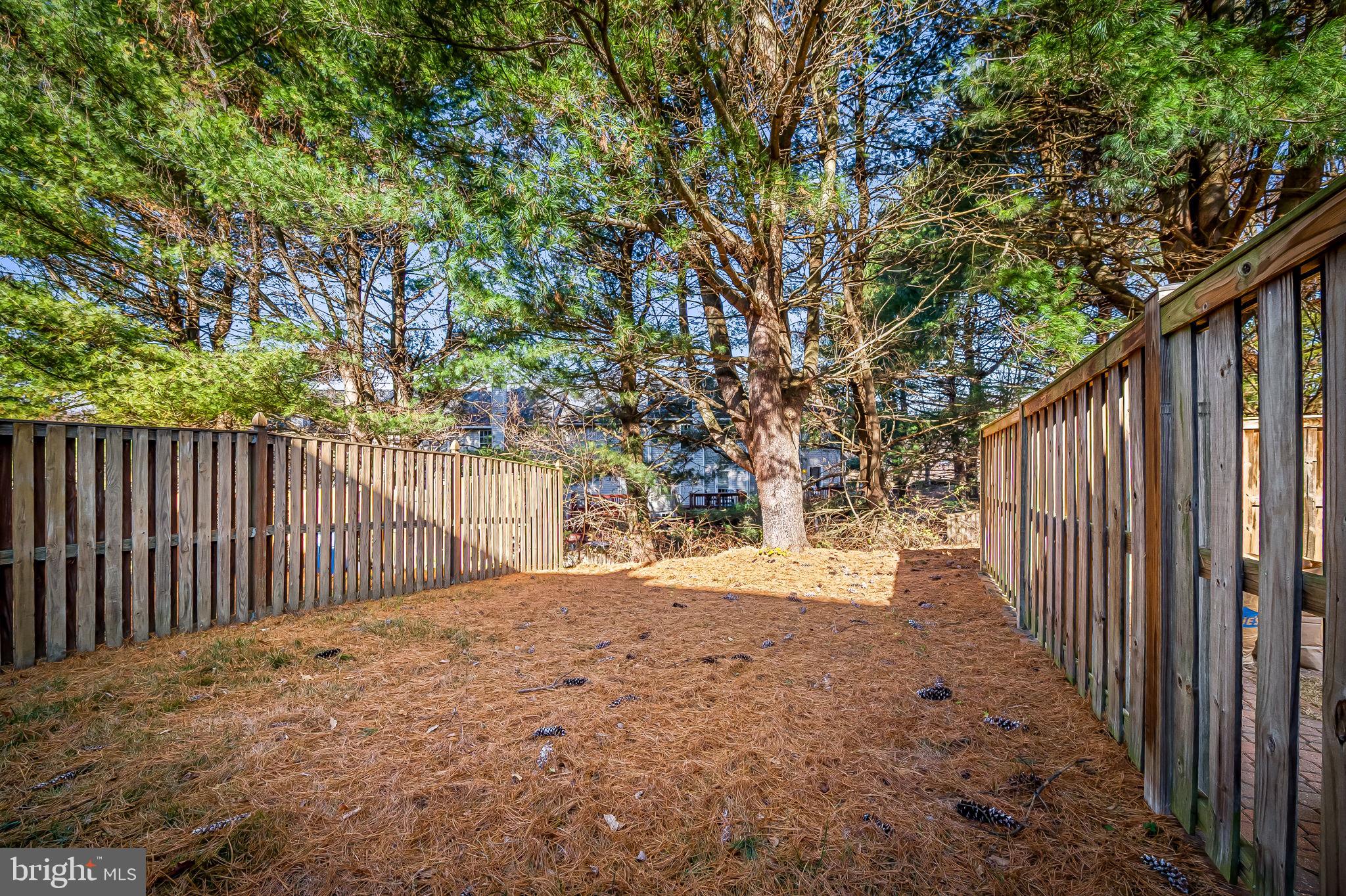 CONSTANT FRIENDSHIP - Residential