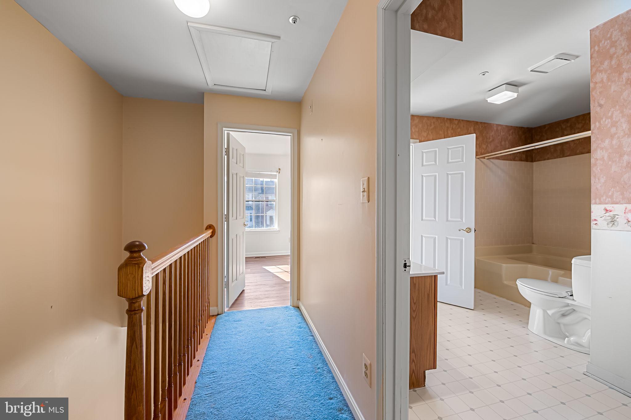 CONSTANT FRIENDSHIP - Residential