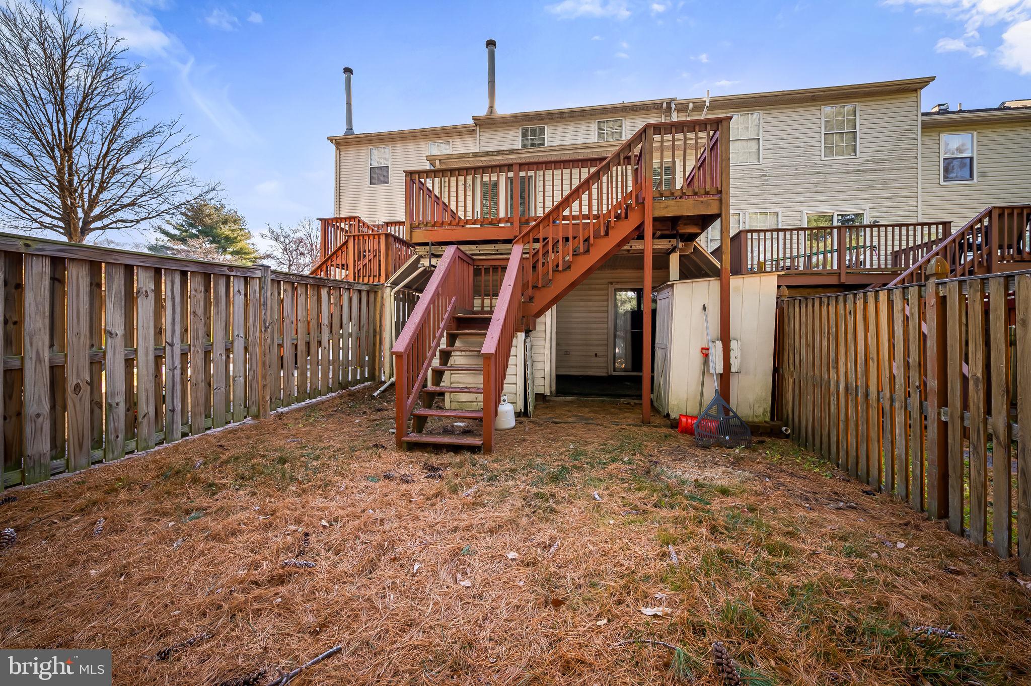 CONSTANT FRIENDSHIP - Residential