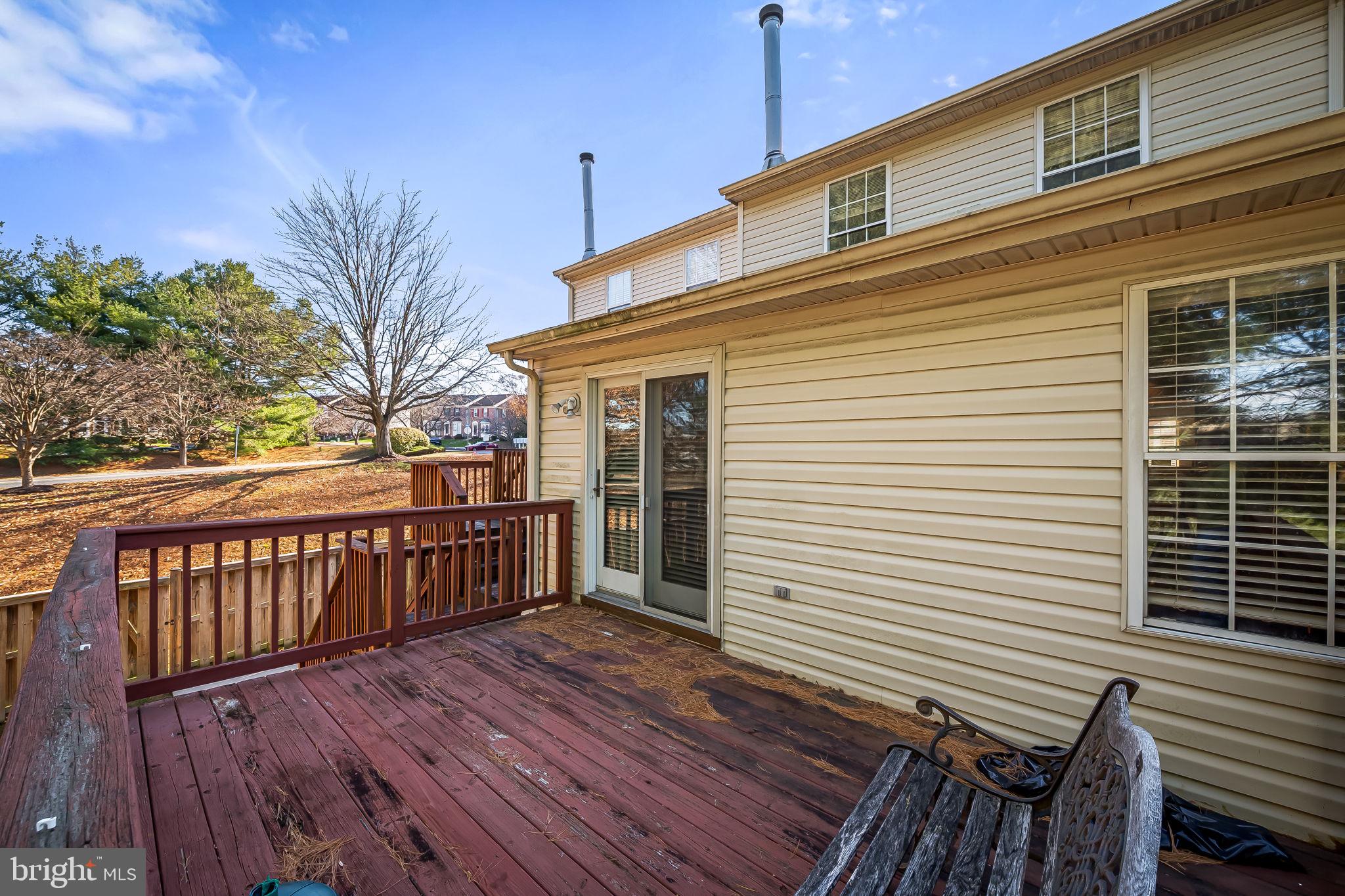 CONSTANT FRIENDSHIP - Residential