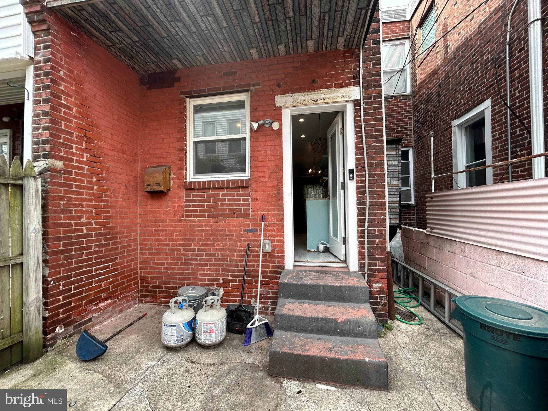 WEST PASSYUNK - Residential