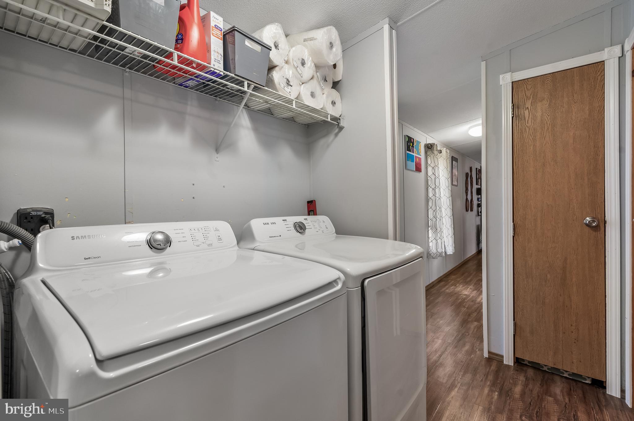 BREEZY ACRES - Residential